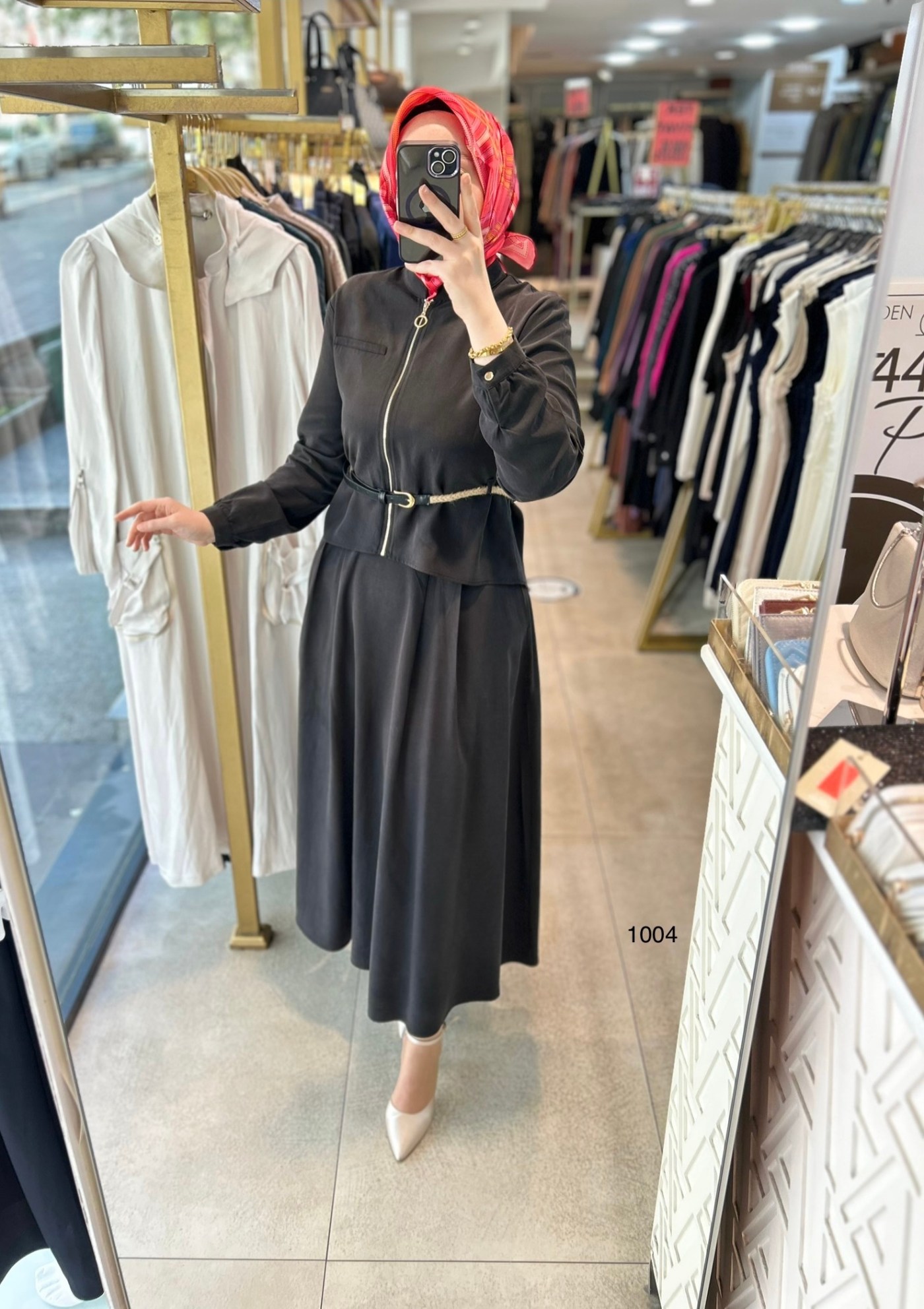 1004 SELMA ZAFEROĞLU ETEKLİ TAKIM