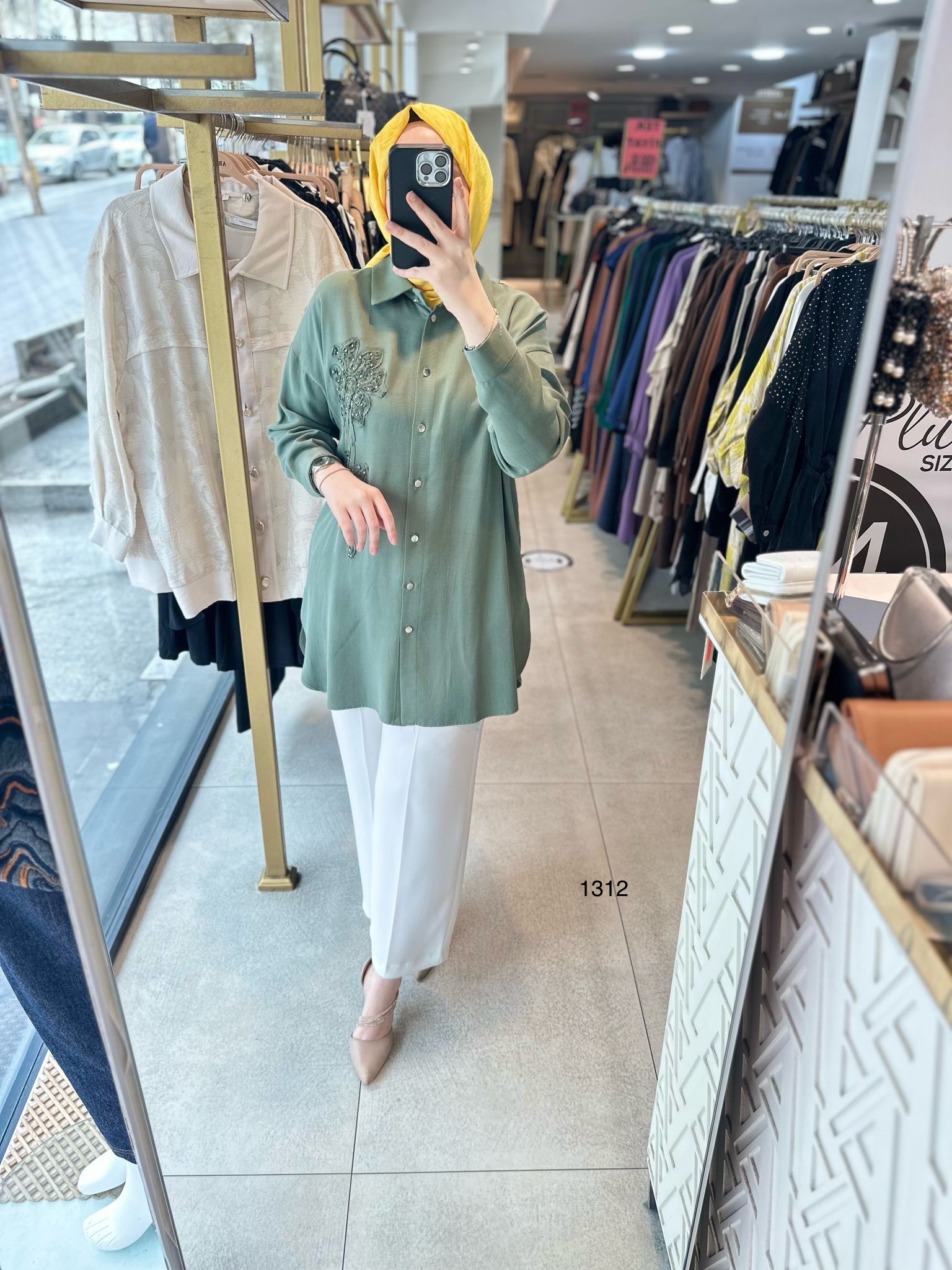 1412 ÖN KISMI ÇİÇEK DETAYLI GÖMLEK YAKA TUNİK - Görsel 17