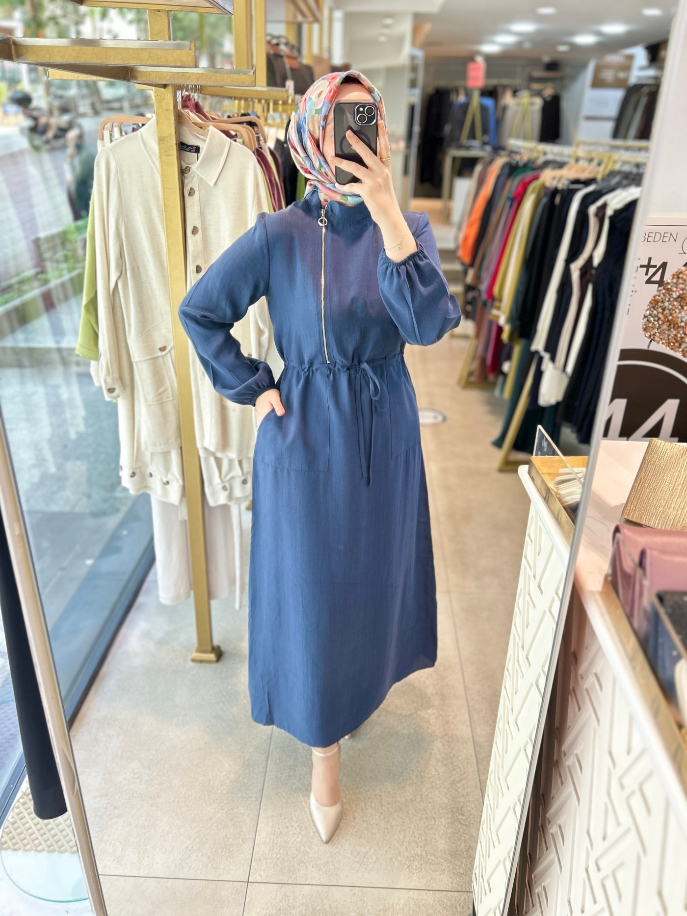 2070 SELMA ZAFEROĞLU FERMUAR DETAYLI BELDEN BAĞLAMALI ELBİSE