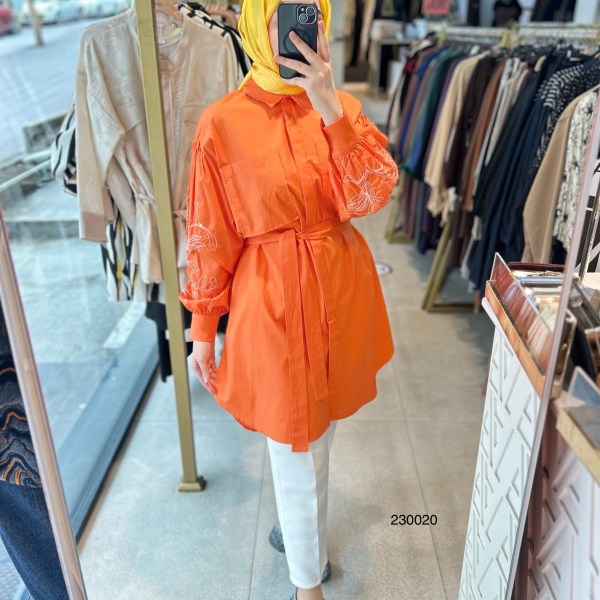 230020 KOLLARI NAKIŞ DETAYLI BALON KOL BAĞLAMALI TUNİK - Görsel 3