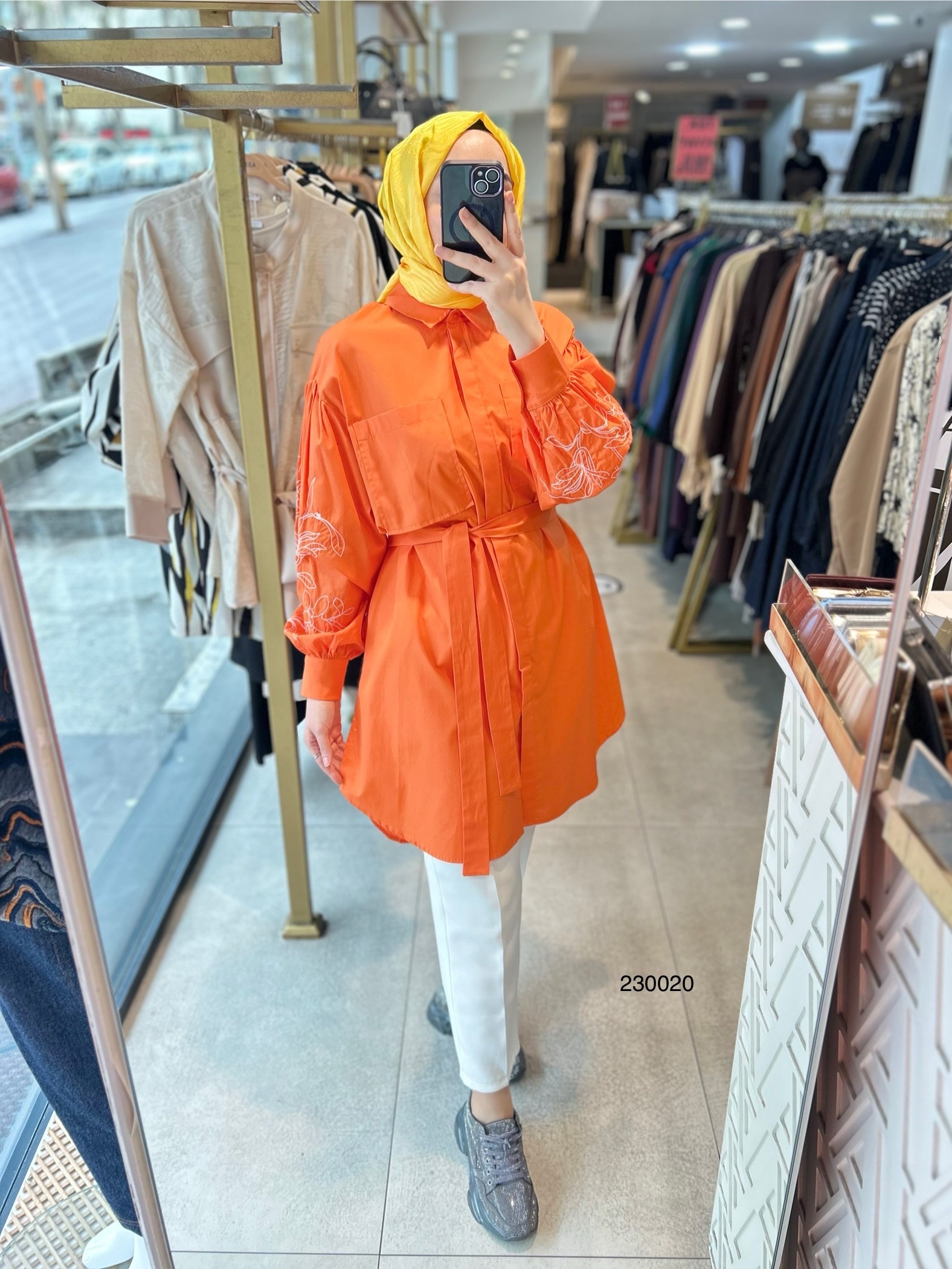 230020 KOLLARI NAKIŞ DETAYLI BALON KOL BAĞLAMALI TUNİK - Görsel 3