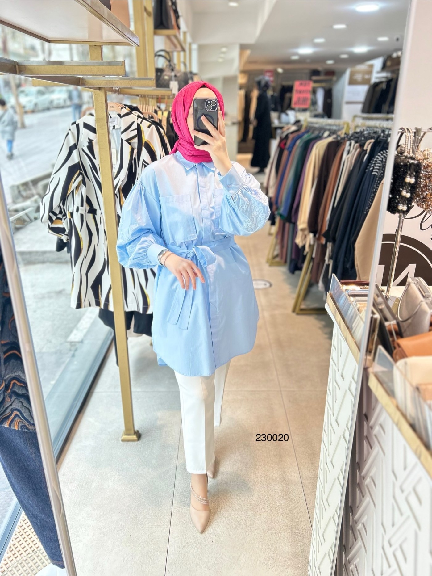 230020 KOLLARI NAKIŞ DETAYLI BALON KOL BAĞLAMALI TUNİK