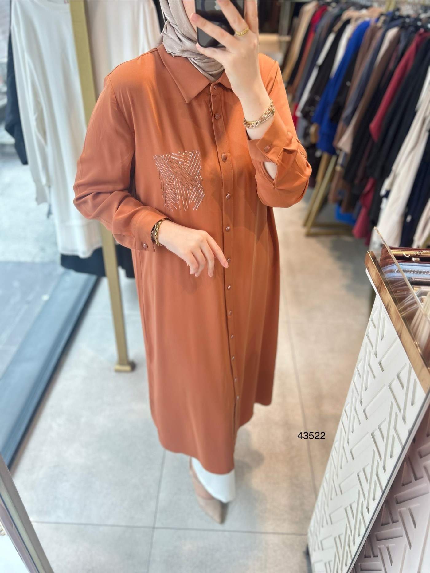 43522 Krep Uzun Taşlı Tunik