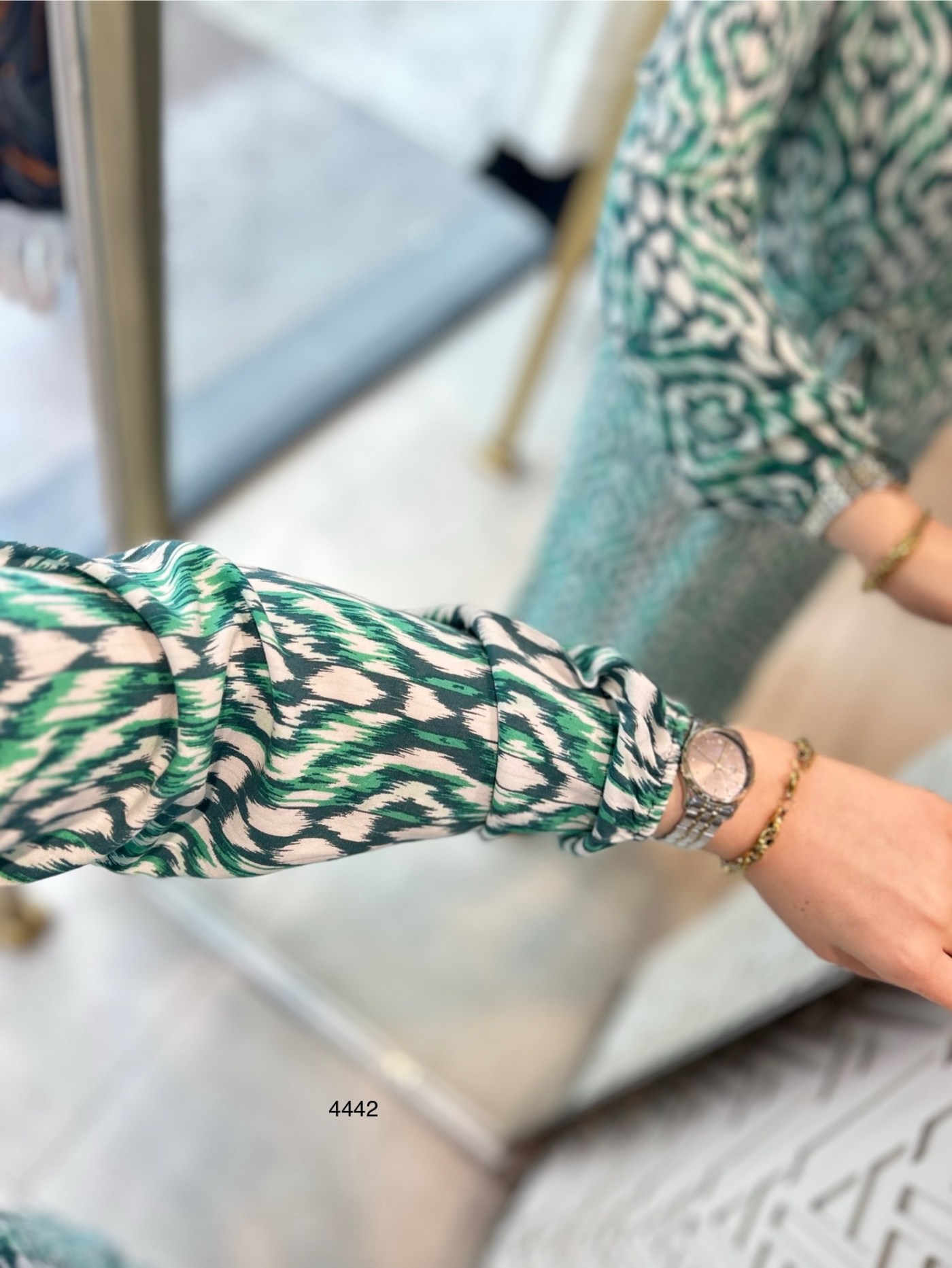 4442 Desenli Viskon Elbise