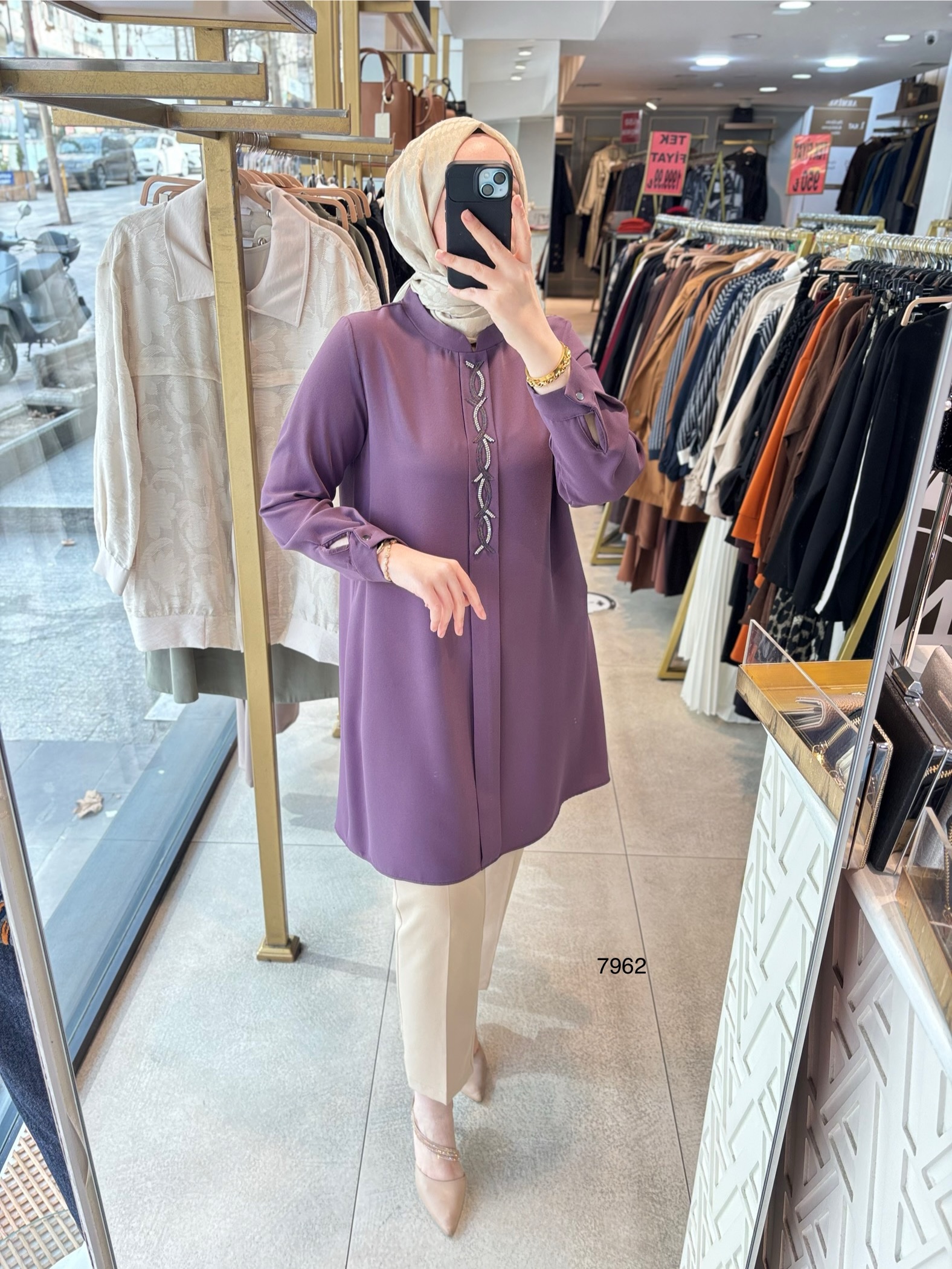 7962 ÖNÜ TAŞ DETAYLI GİZLİ DÜĞMELİ TUNİK - Görsel 2