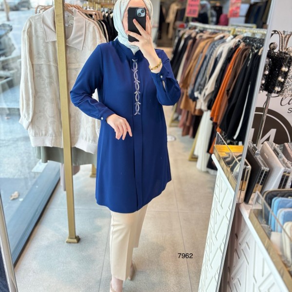 7962 ÖNÜ TAŞ DETAYLI GİZLİ DÜĞMELİ TUNİK - Görsel 7