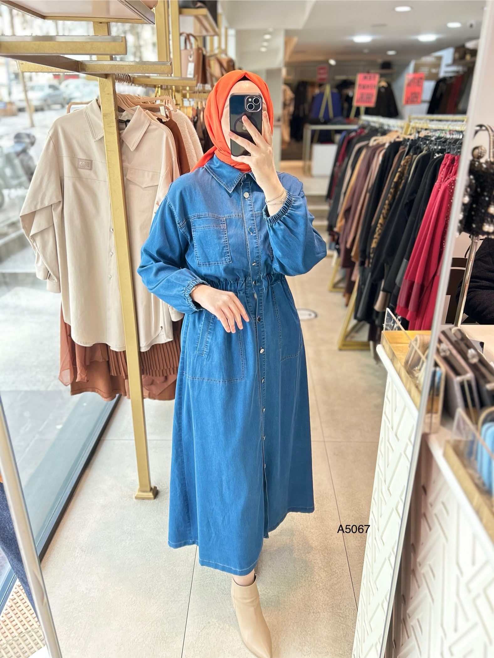 A5067 BELDEN BÜZGÜLÜ DÜĞME DETAYLI KOT ELBİSE - Görsel 4