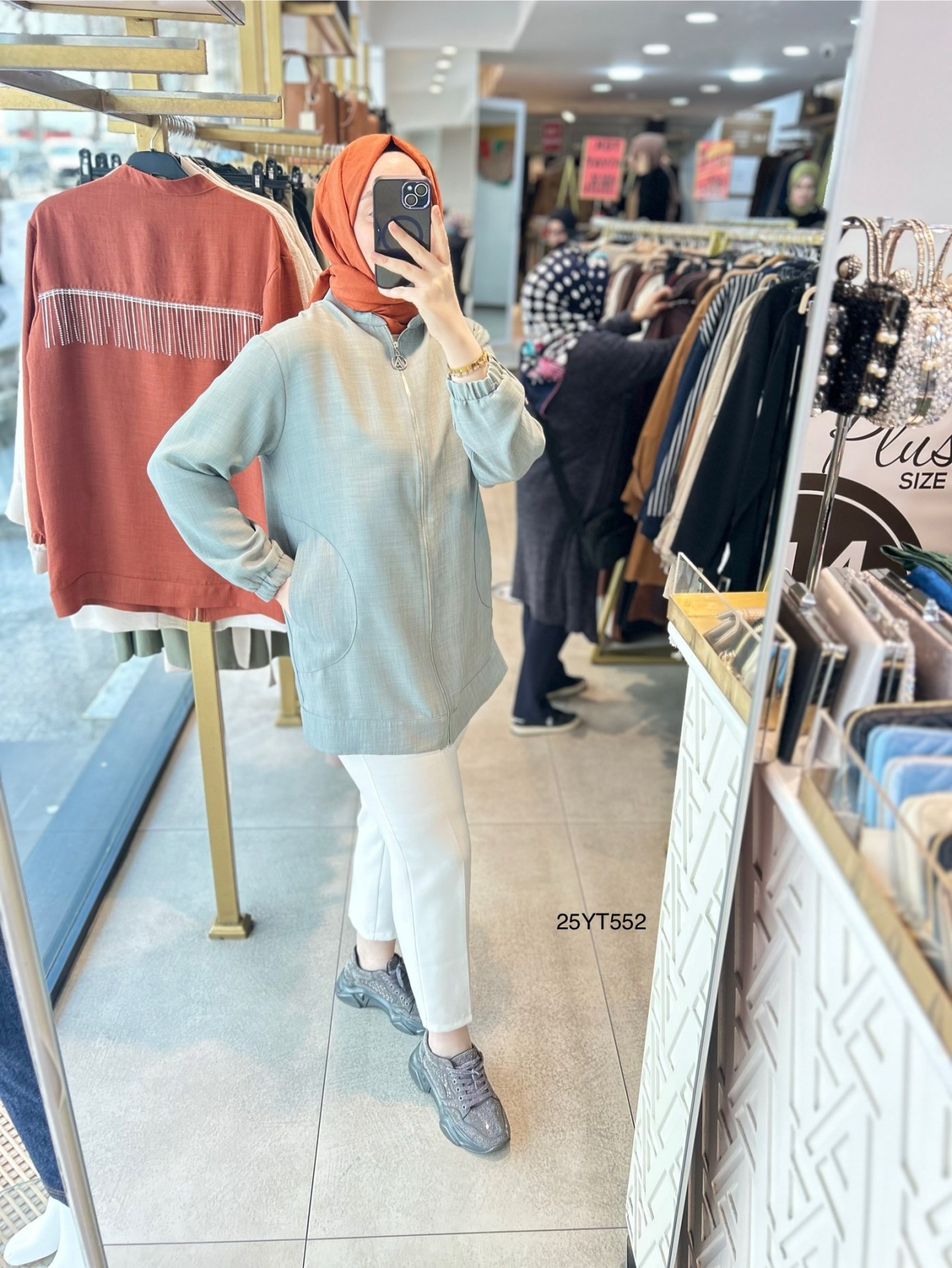 25YT552 CEPLİ FERMUARLI KAP