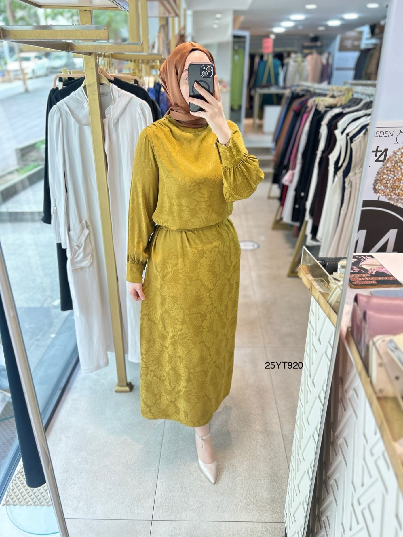 ARMİNE TREND Beli Kuşaklı Dijital Baskılı Elbise-25YT920