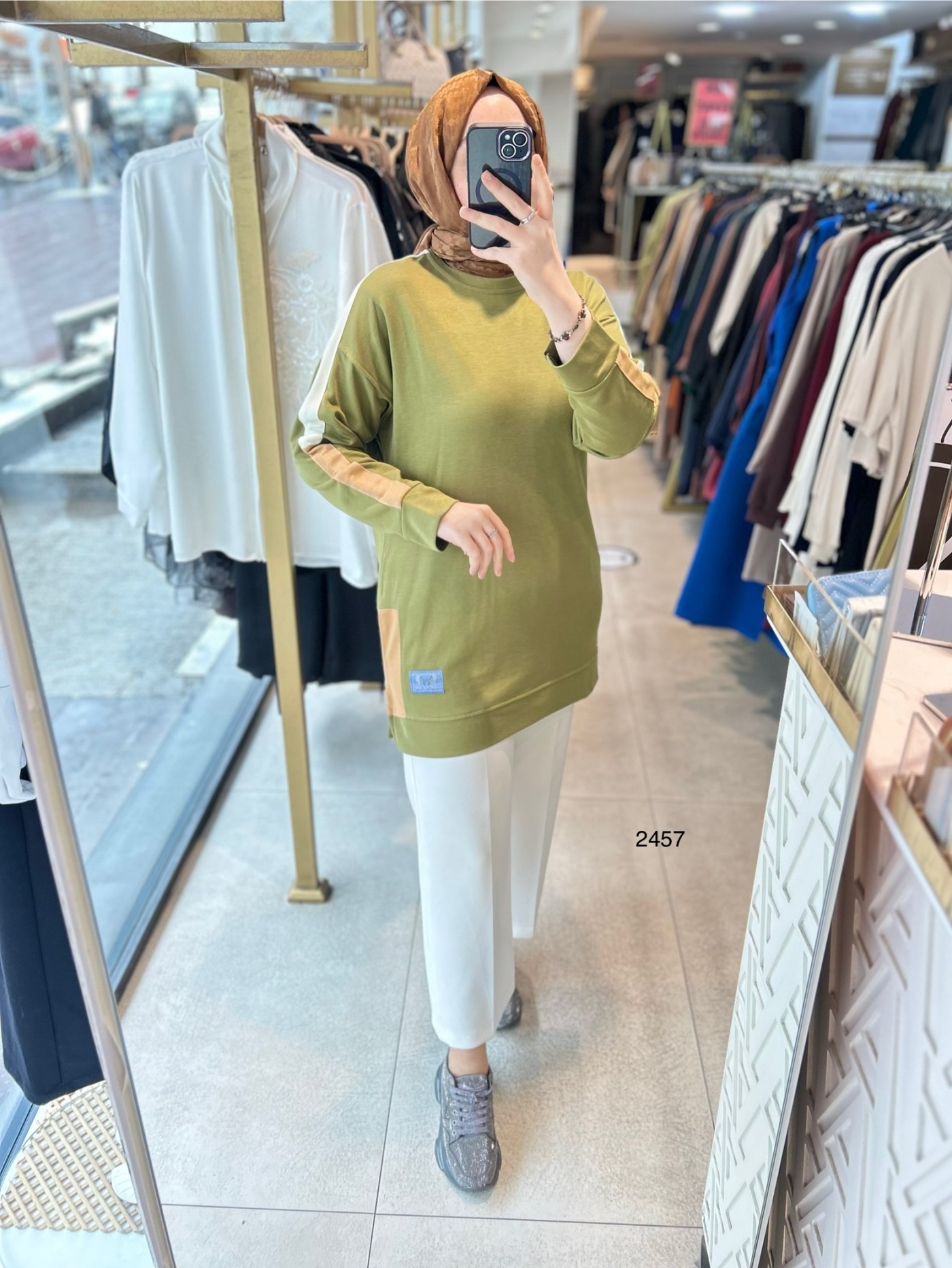 2457 Panch Detaylı Spor Tunik