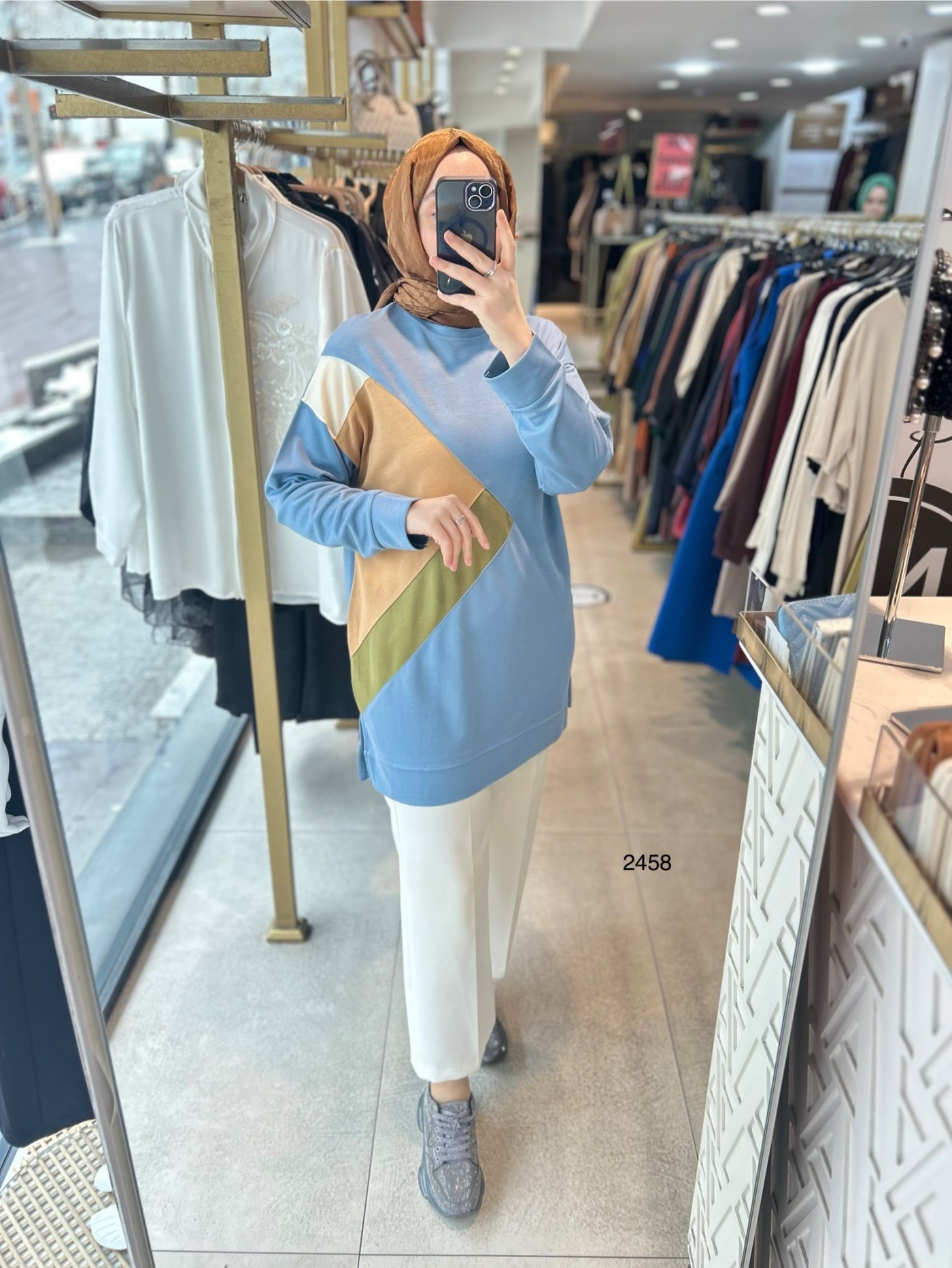 2458 Yan Üçgen Detaylı Spor Tunik