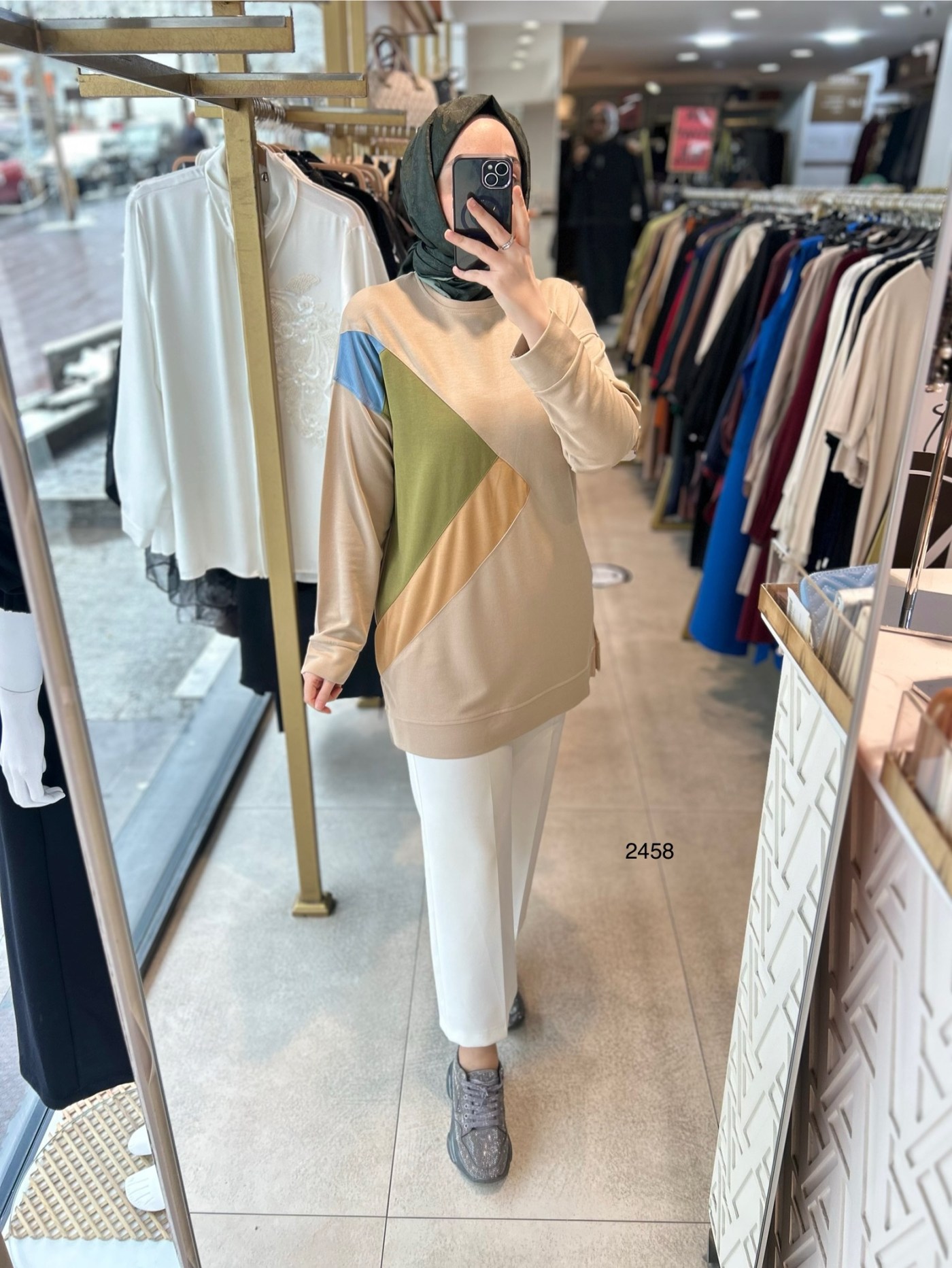 2458 Yan Üçgen Detaylı Spor Tunik