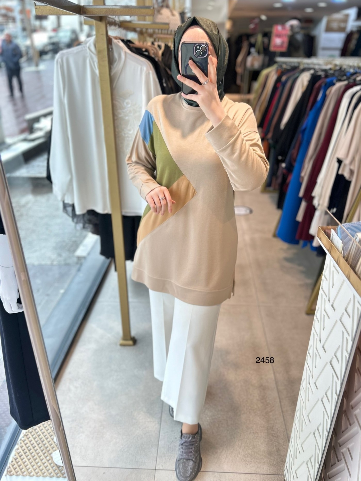 2458 Yan Üçgen Detaylı Spor Tunik