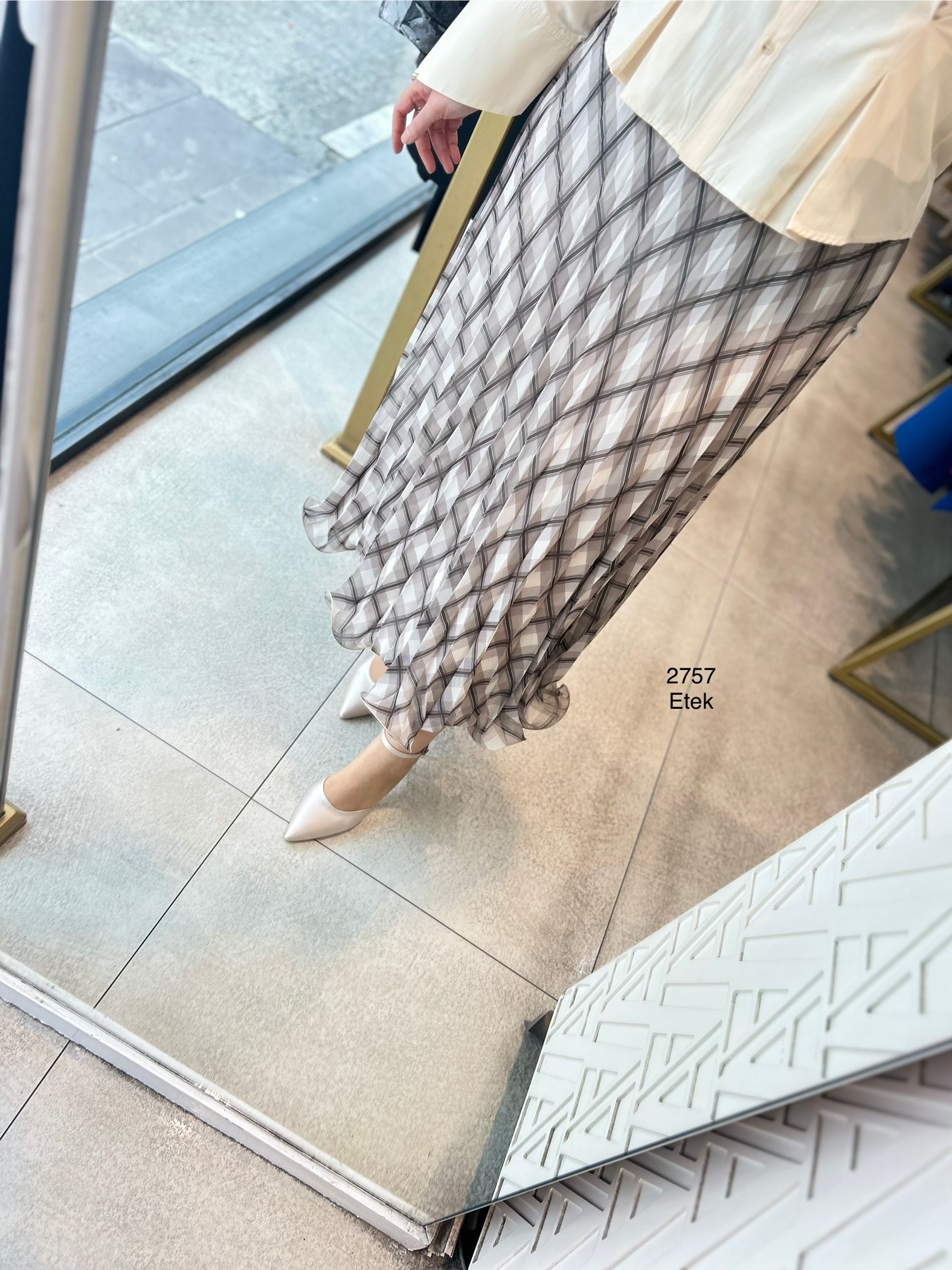 2757 Astarlı Desenli Şifon Etek - Görsel 4