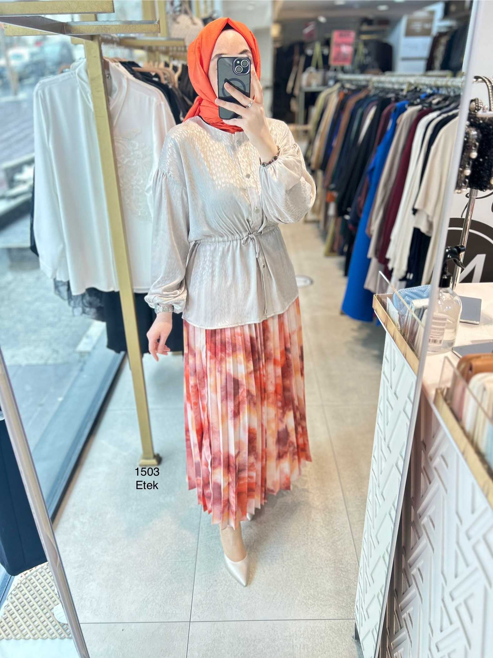 1115 Baskılı Desenli Piliseli Elbise - Görsel 2