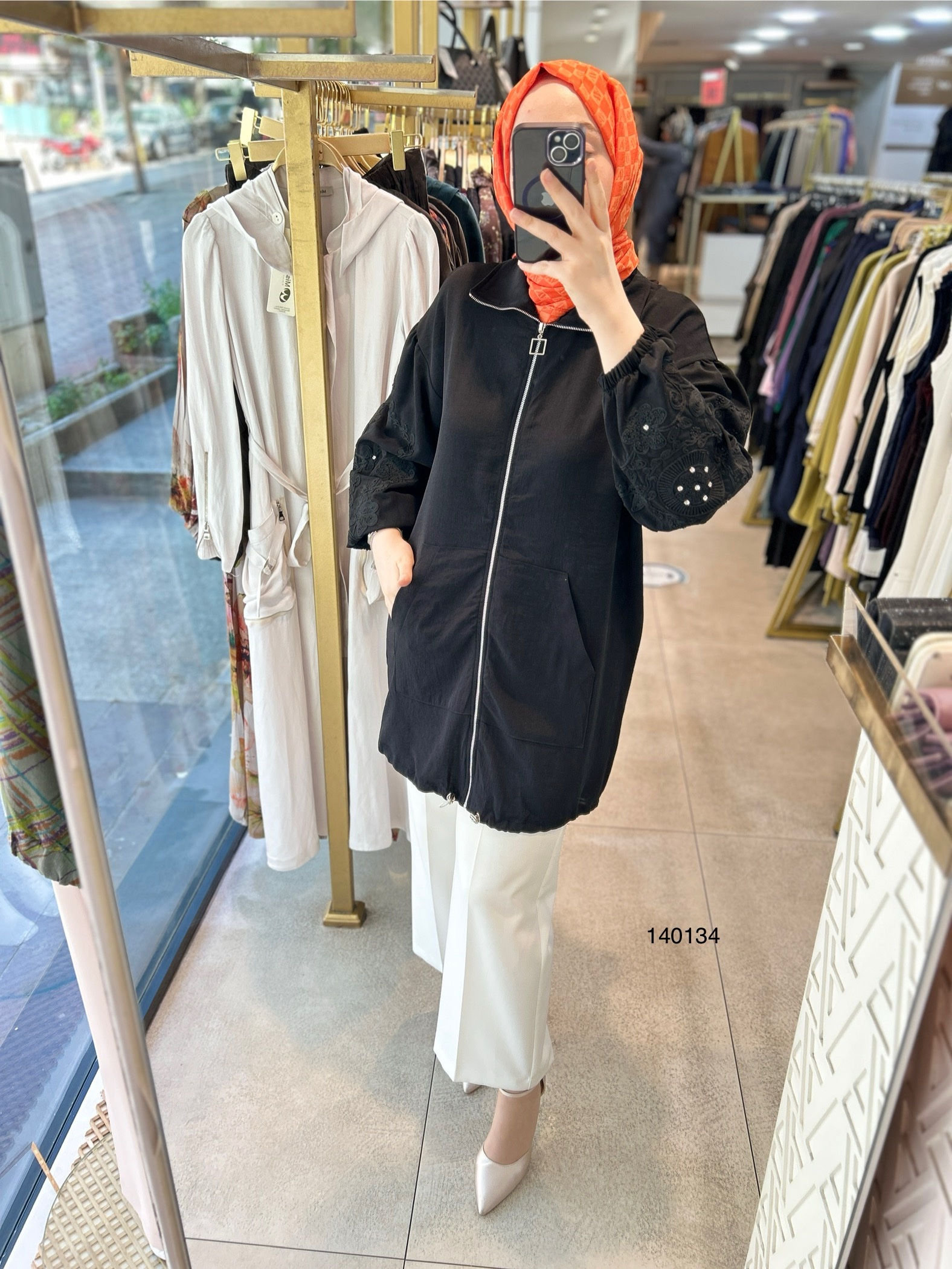 140134 KOLU GÜPÜR DETAYLI TAŞLI FERMUARLI BÜZGÜLÜ KAP - Görsel 2