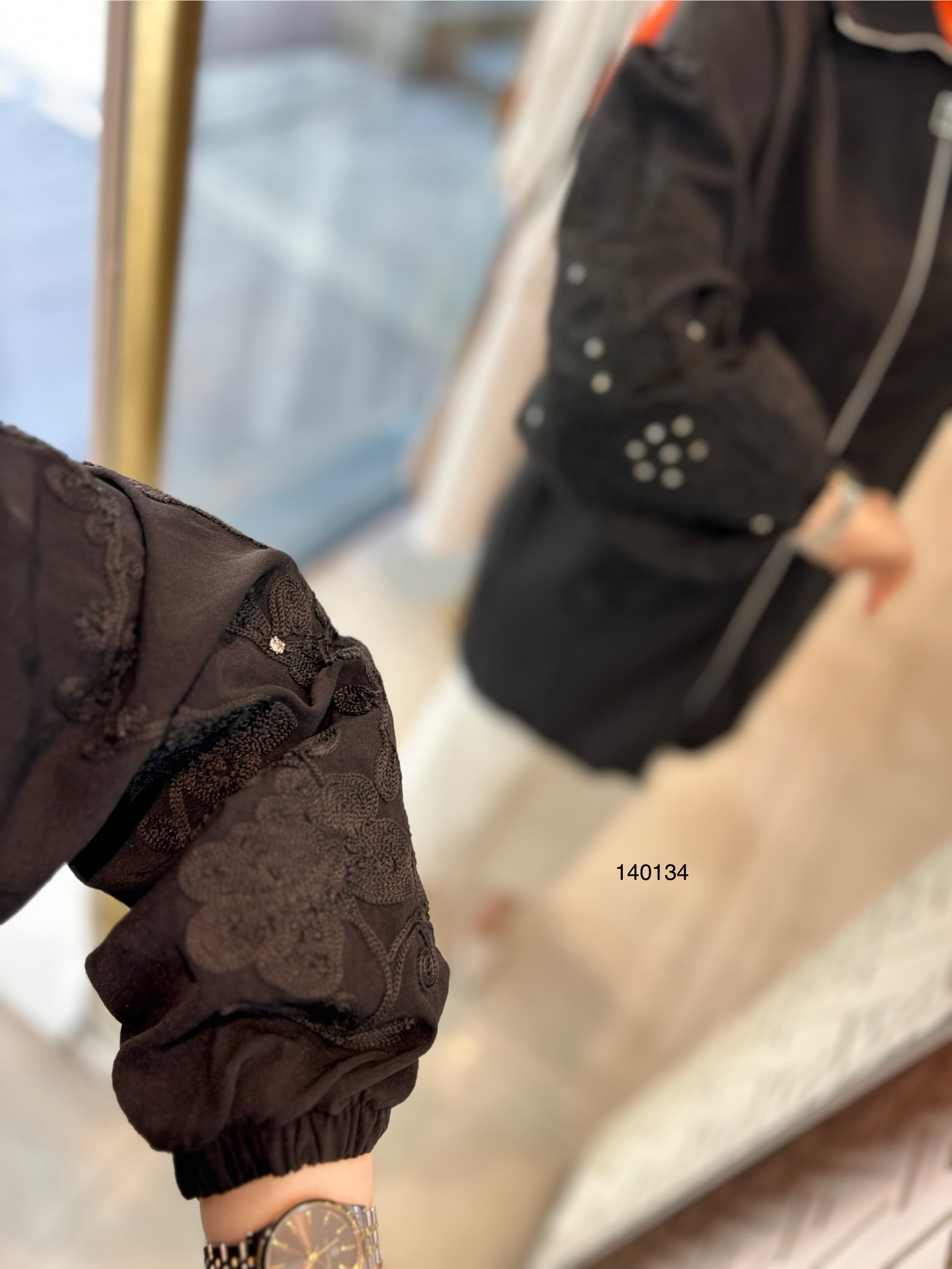 140134 KOLU GÜPÜR DETAYLI TAŞLI FERMUARLI BÜZGÜLÜ KAP - Görsel 4