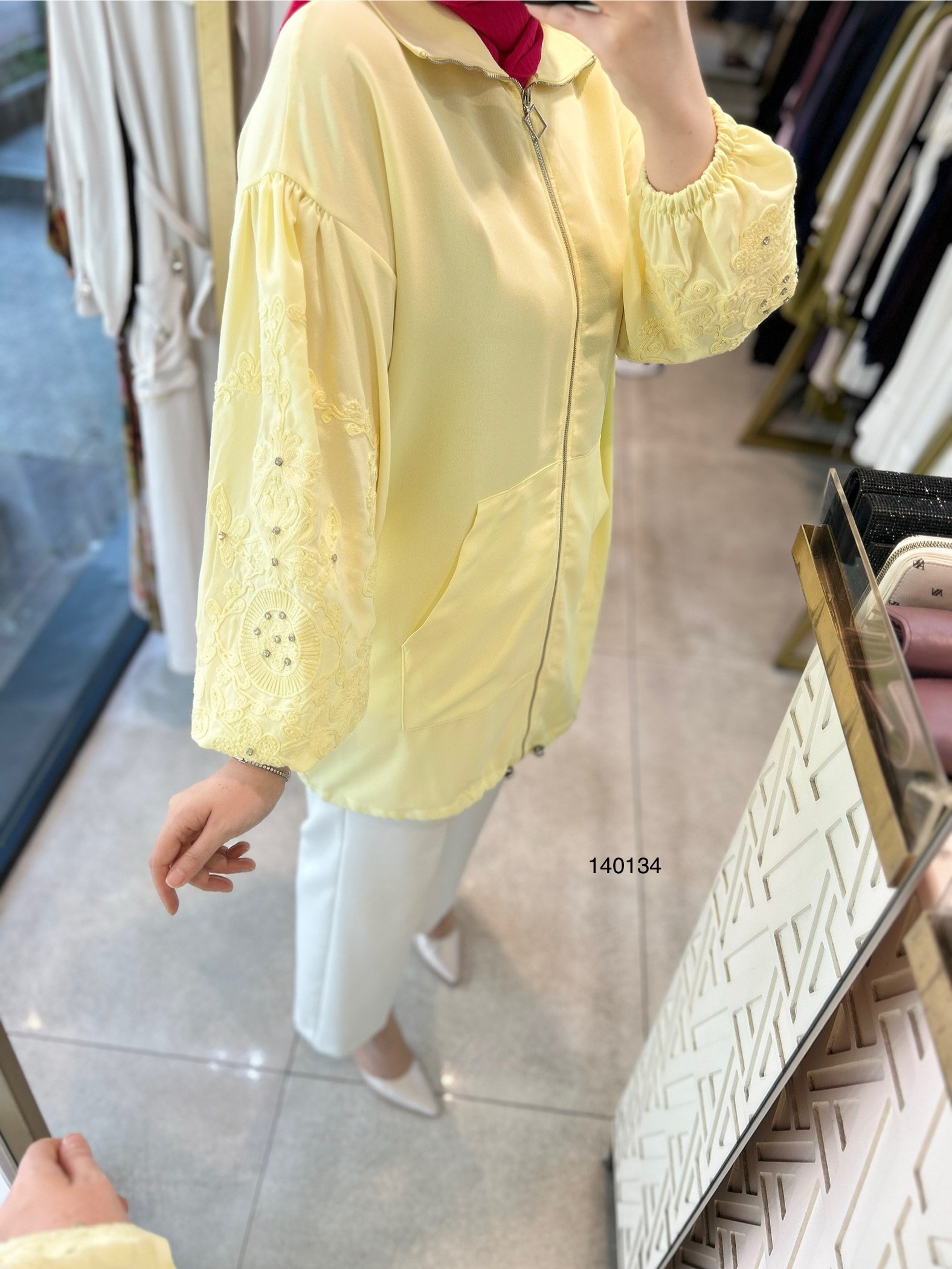 140134 KOLU GÜPÜR DETAYLI TAŞLI FERMUARLI BÜZGÜLÜ KAP - Görsel 18