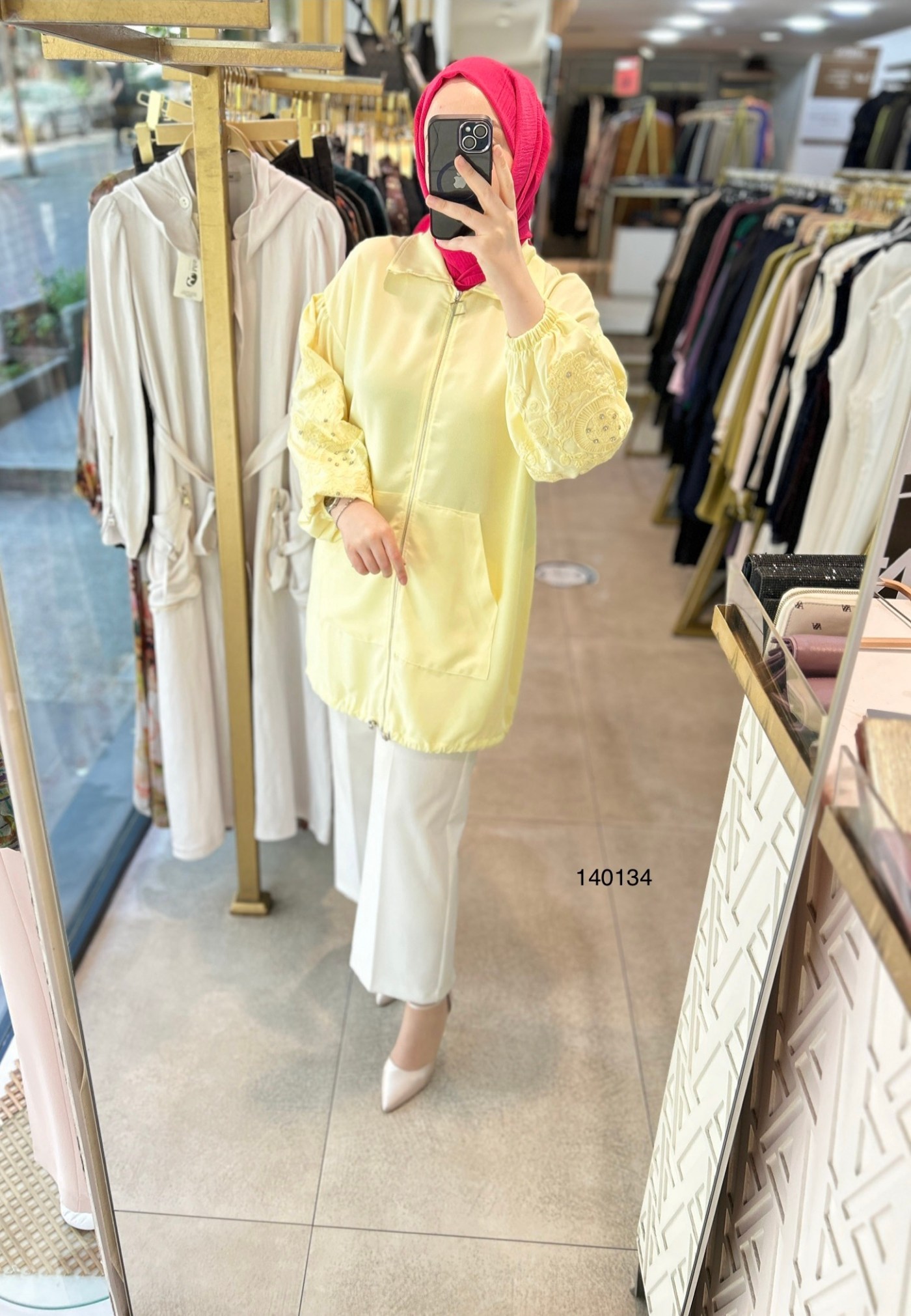 140134 KOLU GÜPÜR DETAYLI TAŞLI FERMUARLI BÜZGÜLÜ KAP