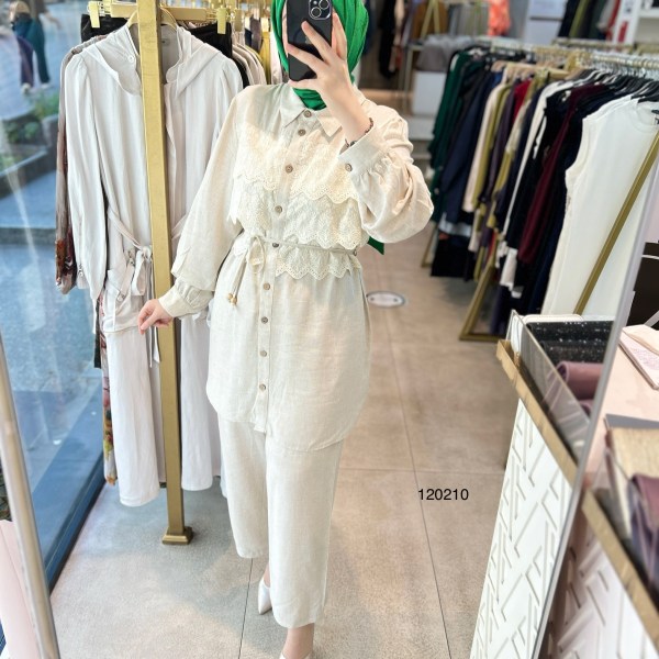 120210 ÖNÜ GÜPÜRLÜ GÖMLEK YAKA DÜĞMELİ TAKIM - Görsel 6