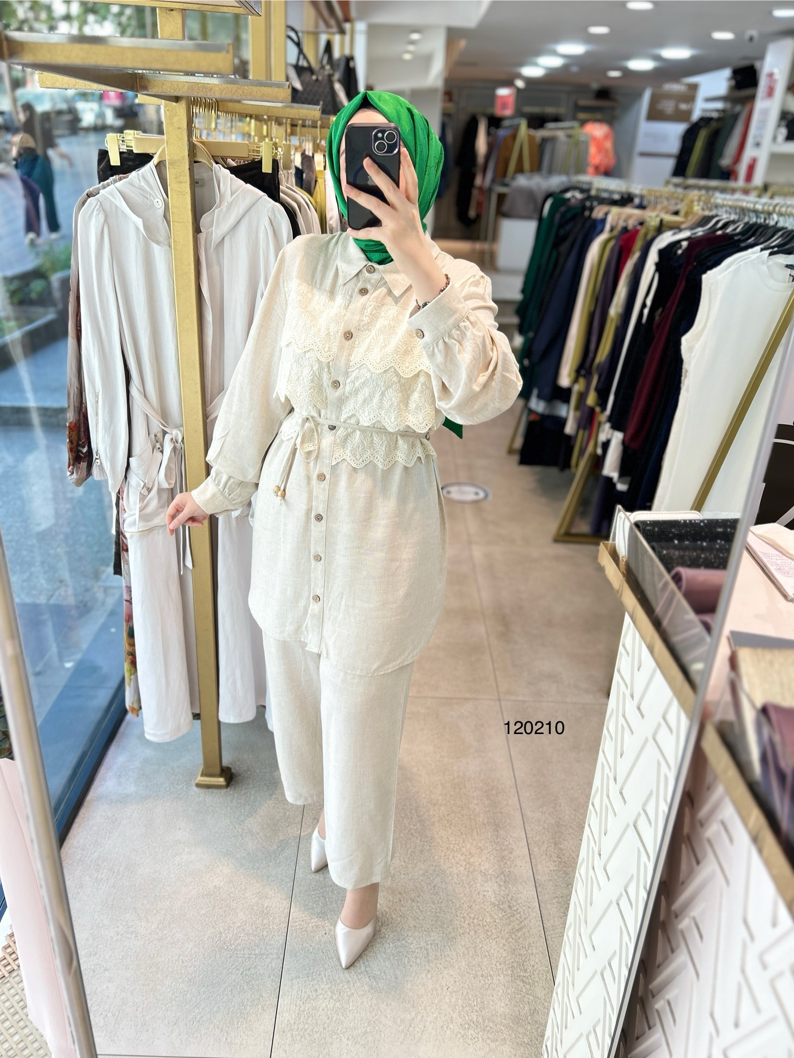 120210 ÖNÜ GÜPÜRLÜ GÖMLEK YAKA DÜĞMELİ TAKIM - Görsel 6