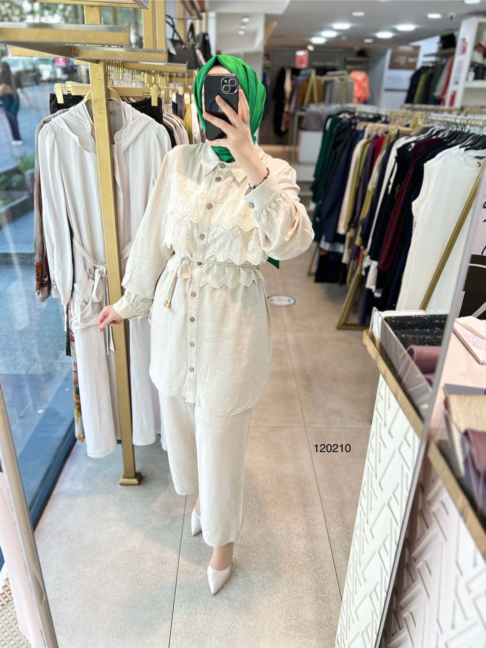 120210 ÖNÜ GÜPÜRLÜ GÖMLEK YAKA DÜĞMELİ TAKIM - Görsel 11