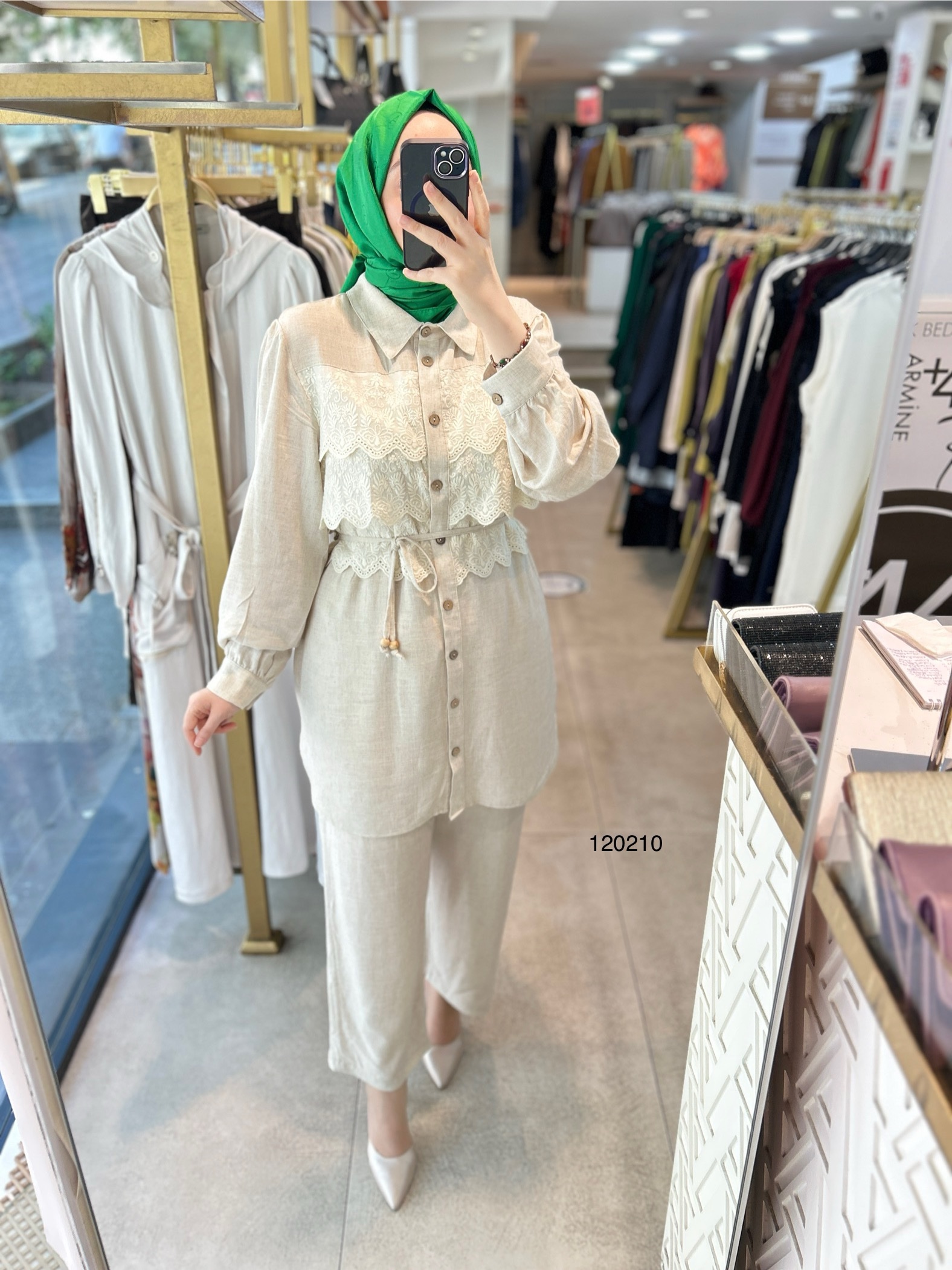 120210 ÖNÜ GÜPÜRLÜ GÖMLEK YAKA DÜĞMELİ TAKIM - Görsel 12