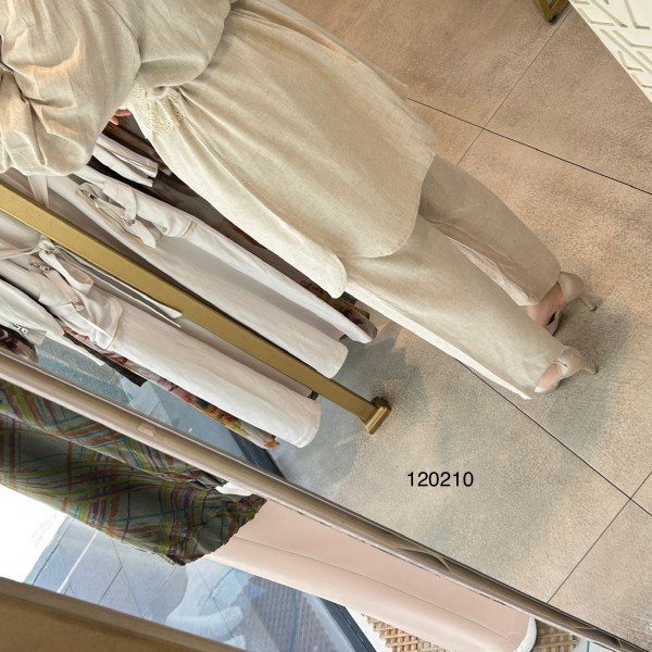 120210 ÖNÜ GÜPÜRLÜ GÖMLEK YAKA DÜĞMELİ TAKIM - Görsel 3