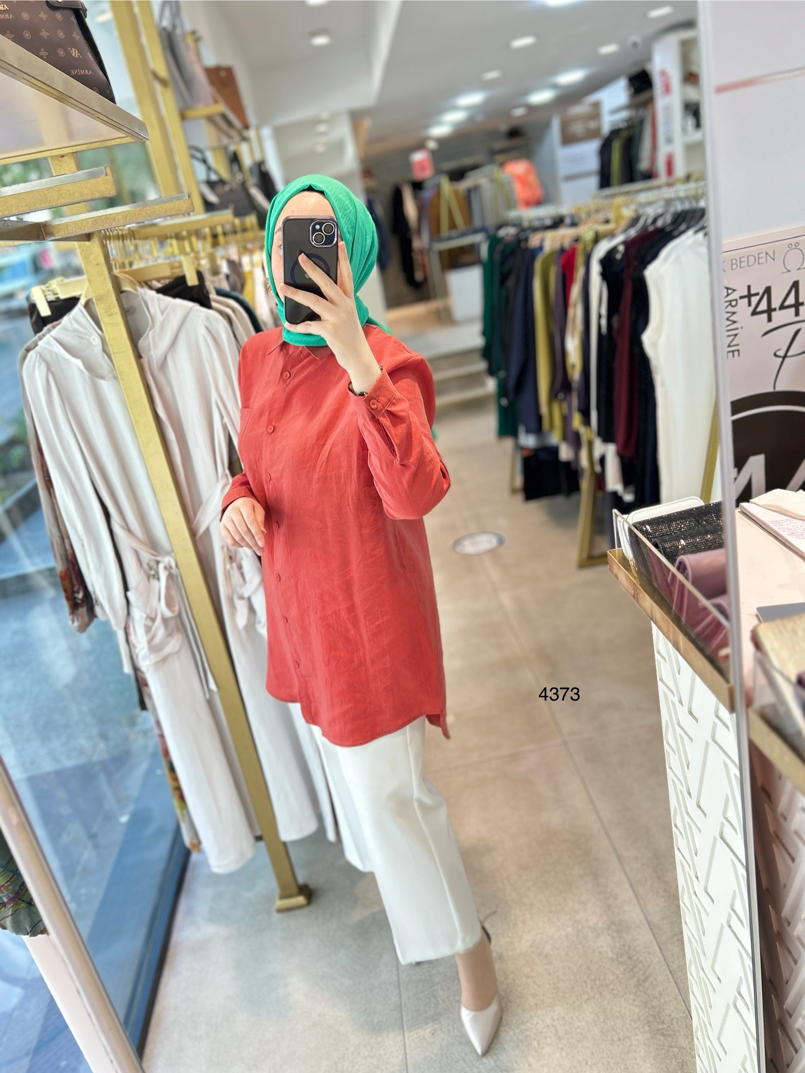 4373 ÖNÜ KISA ARKASI UZUN GÖMLEK - Görsel 13