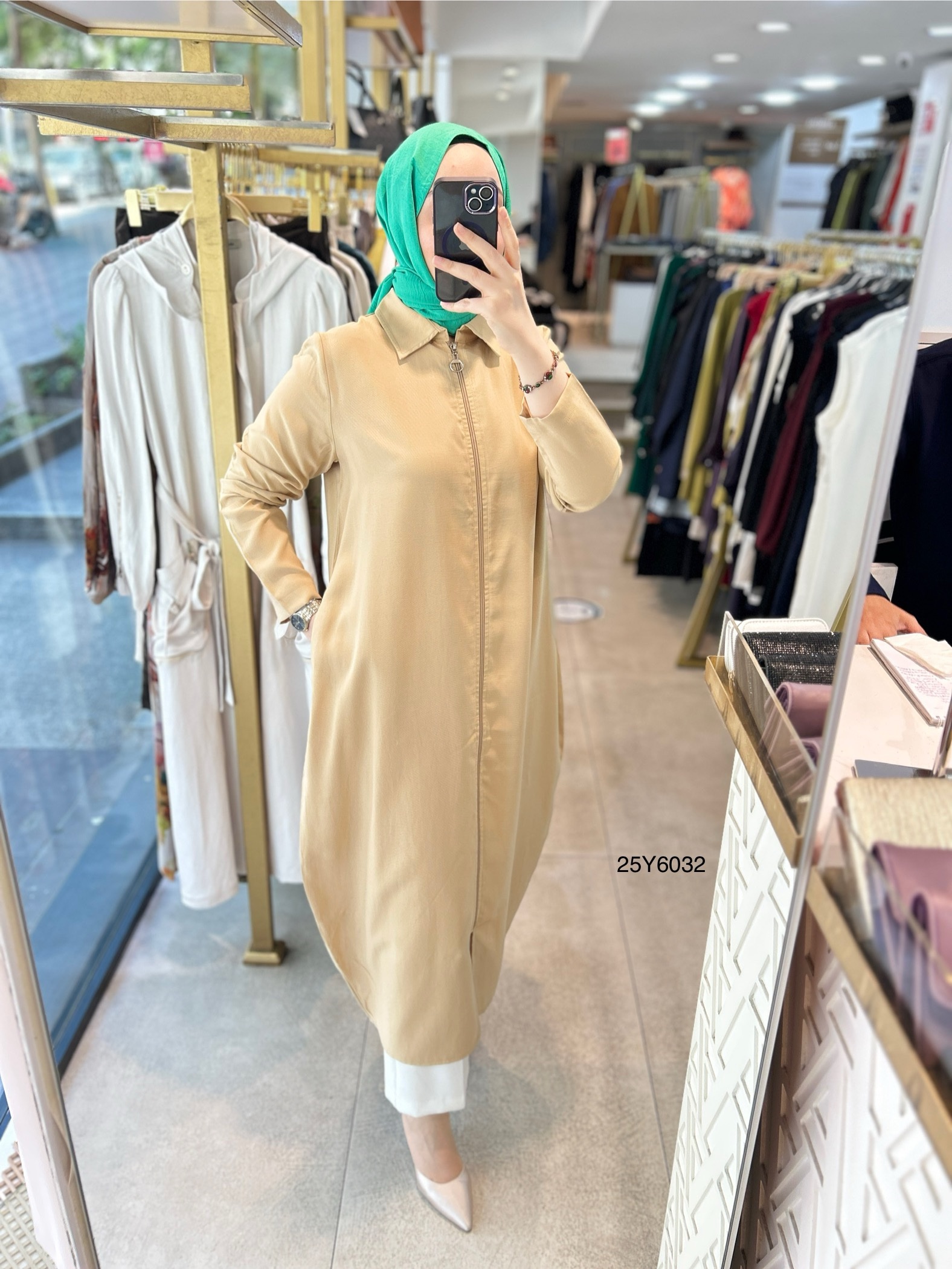 25Y6032 GENİŞ KESİM GÖMLEK YAKA FERMUARLI KAP - Görsel 4