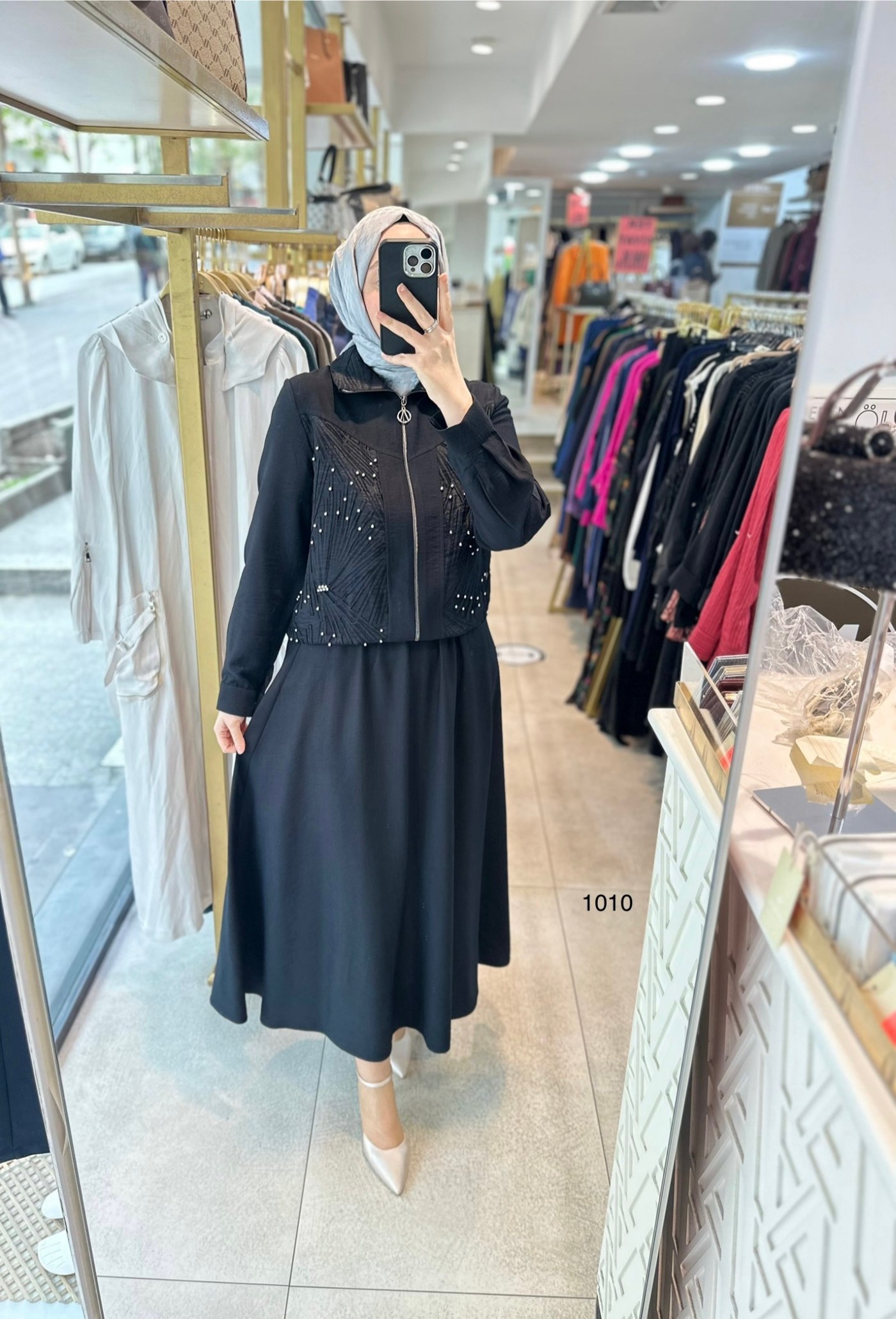 1010 Taş detaylı takım