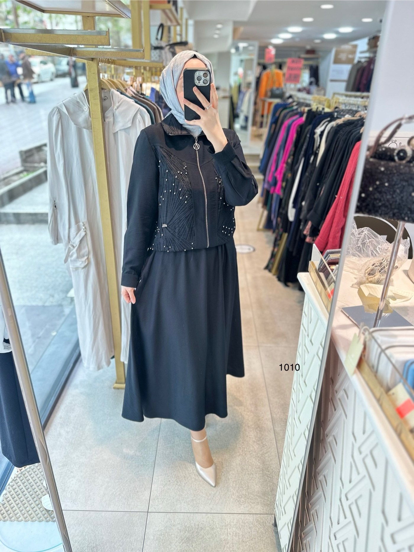 1010 Taş detaylı takım