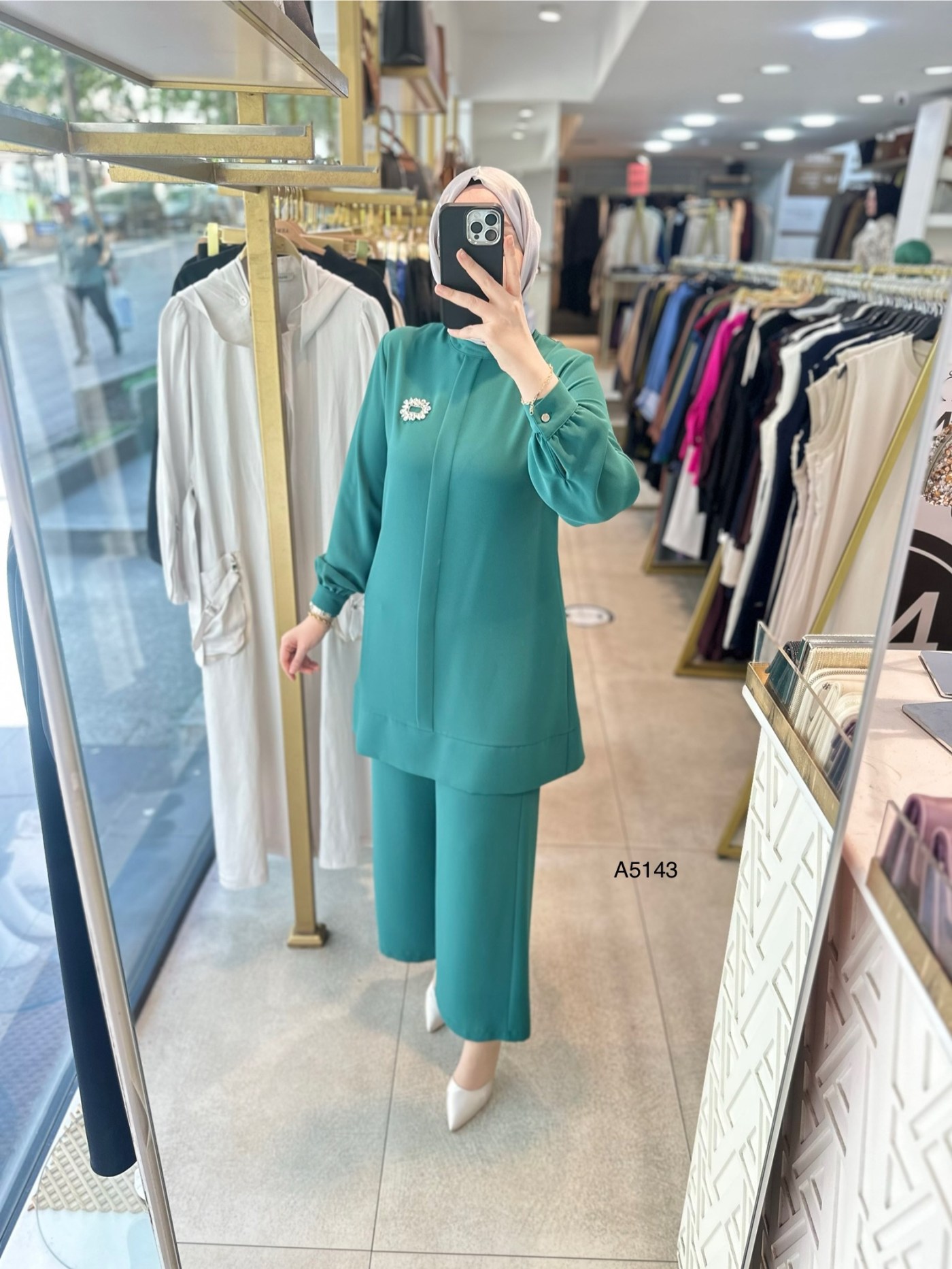 A5143 Broş Detaylı Pantolonlu Takım