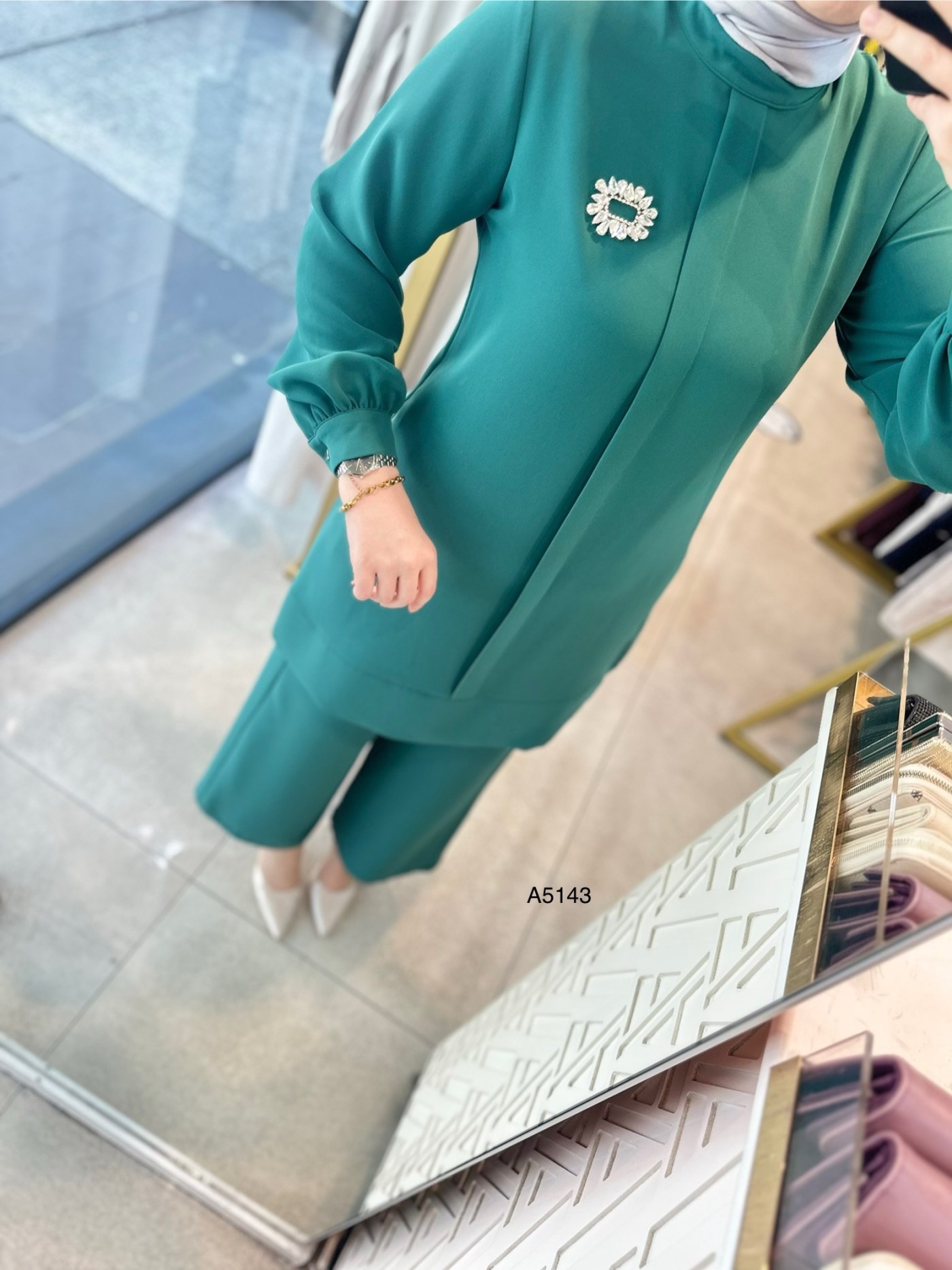 A5143 Broş Detaylı Pantolonlu Takım