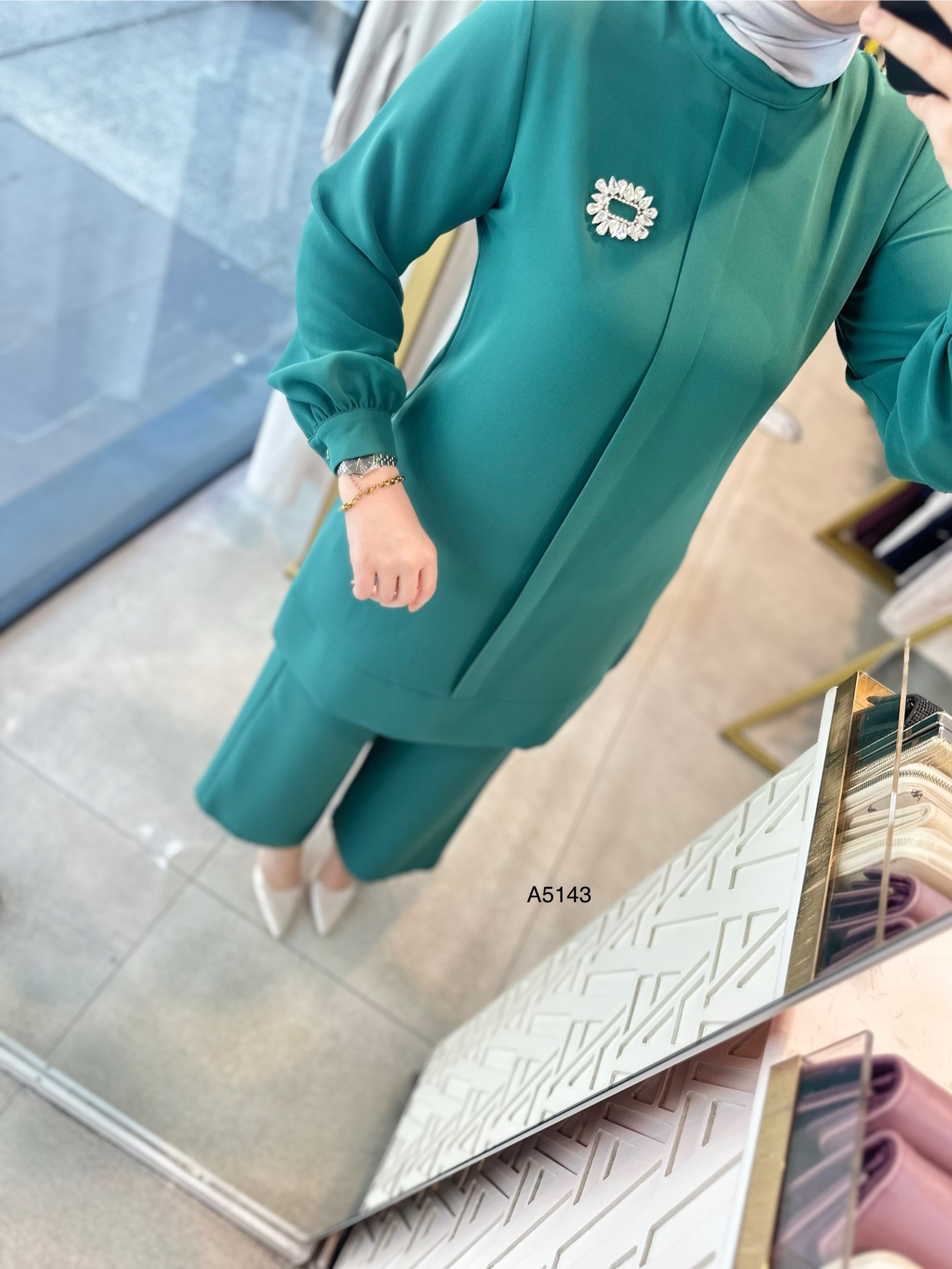 A5143 Broş Detaylı Pantolonlu Takım - Görsel 4