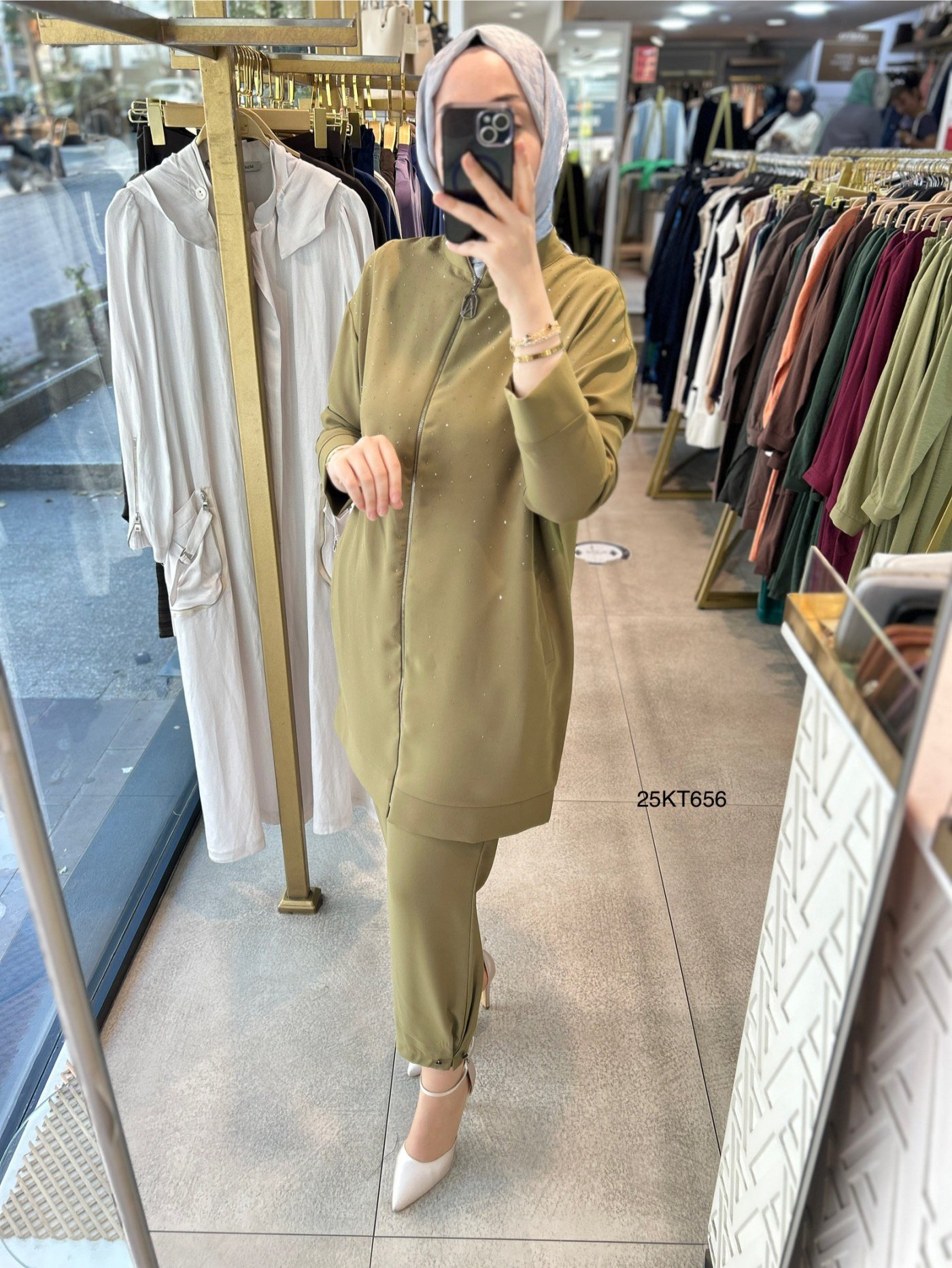 Armine Trend 25KT656 Taş Detaylı Takım