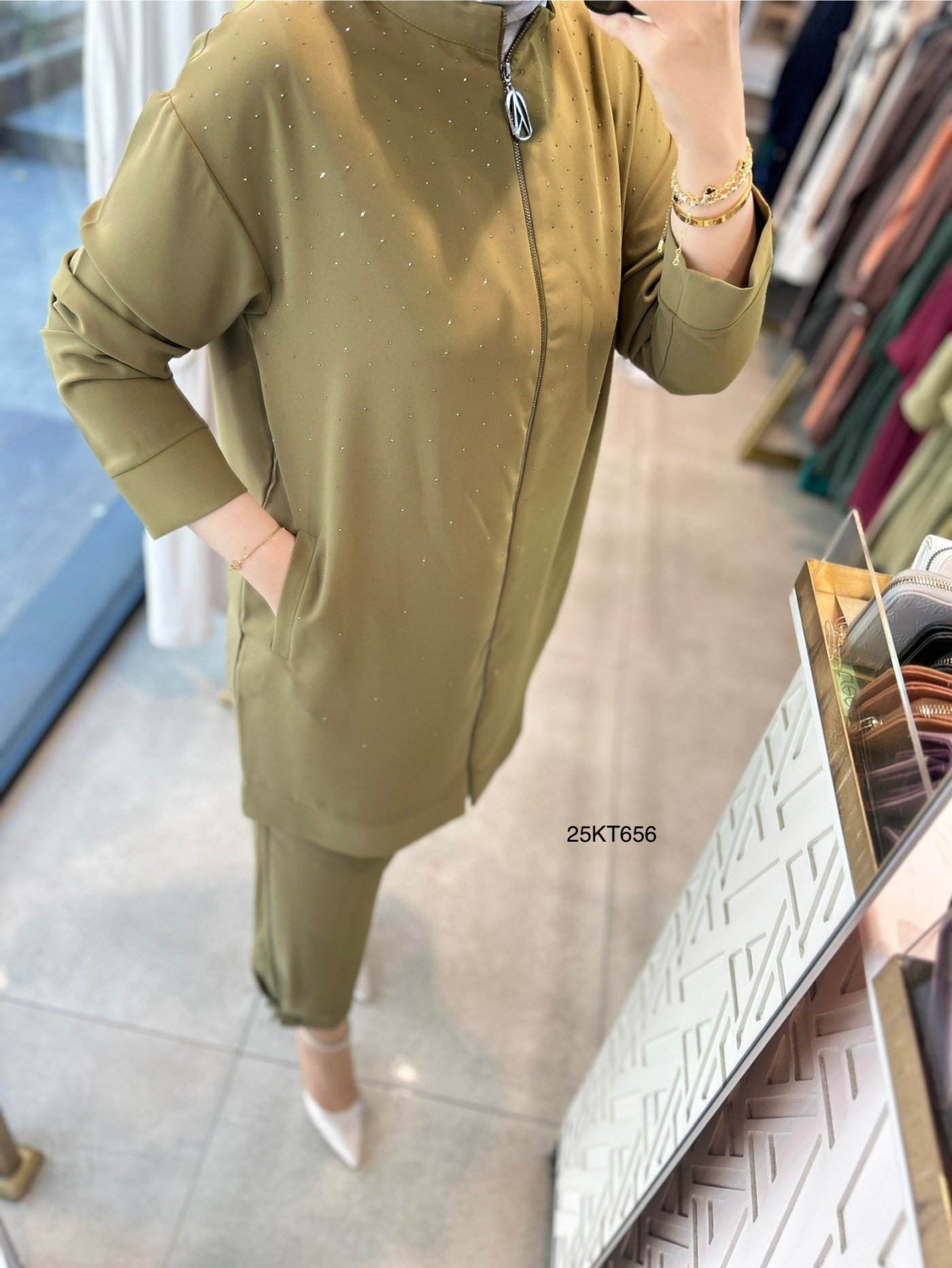 Armine Trend 25KT656 Taş Detaylı Takım