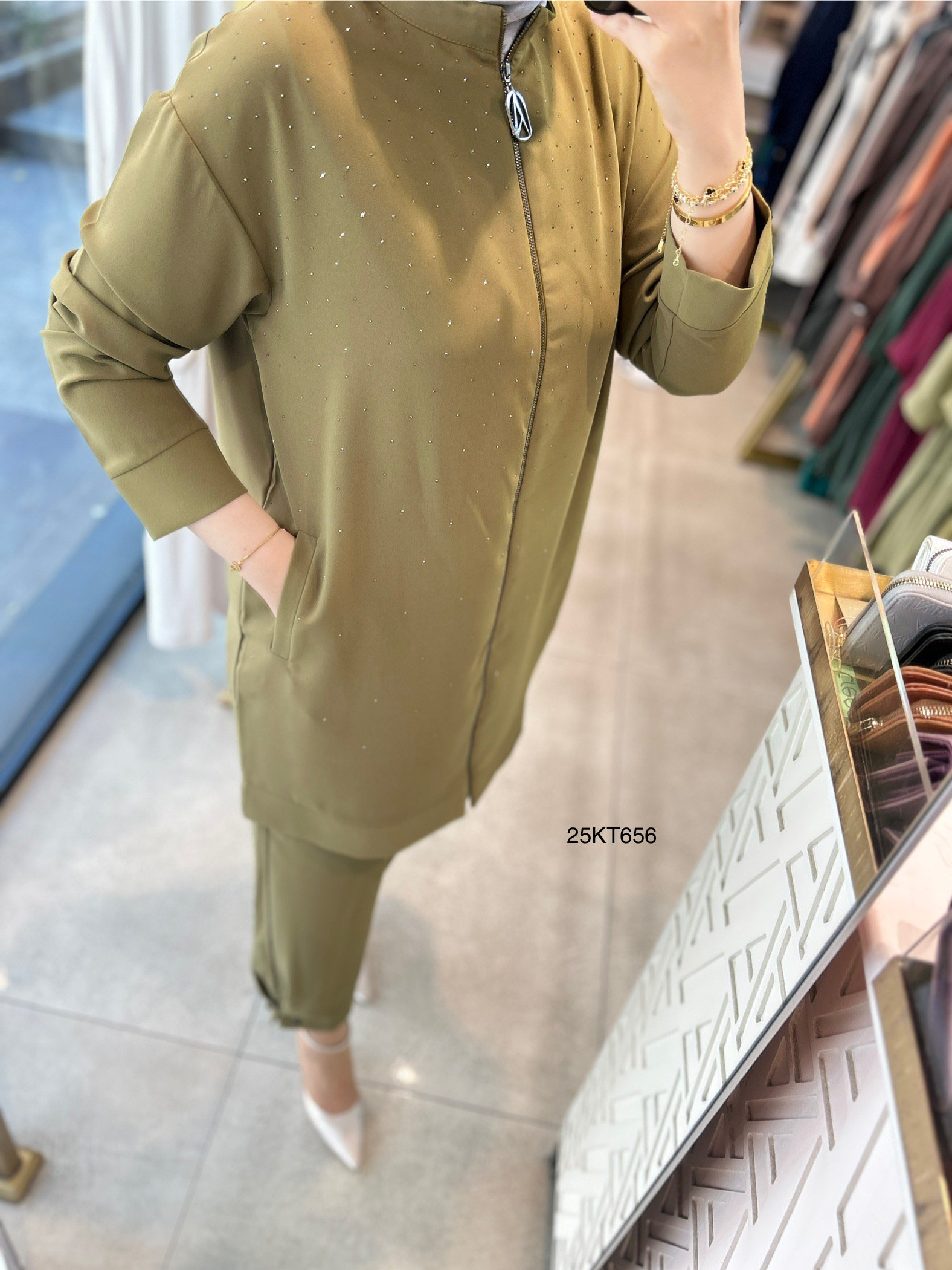 Armine Trend 25KT656 Taş Detaylı Takım - Görsel 4