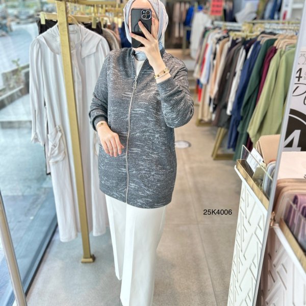 25k4006 KENDİSİNDEN DESENLİ FERMUARLI KAP - Görsel 12