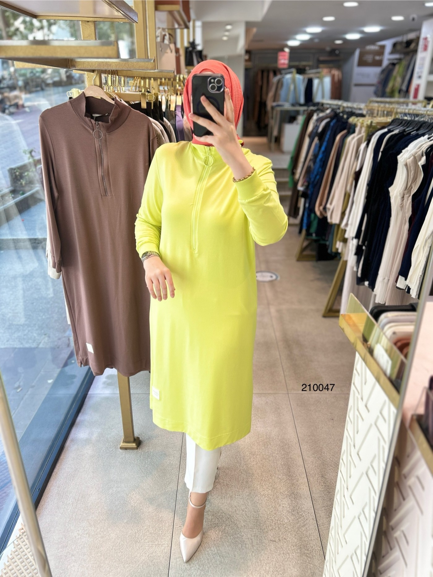 210047 FERMUAR DETAYLI TUNİK