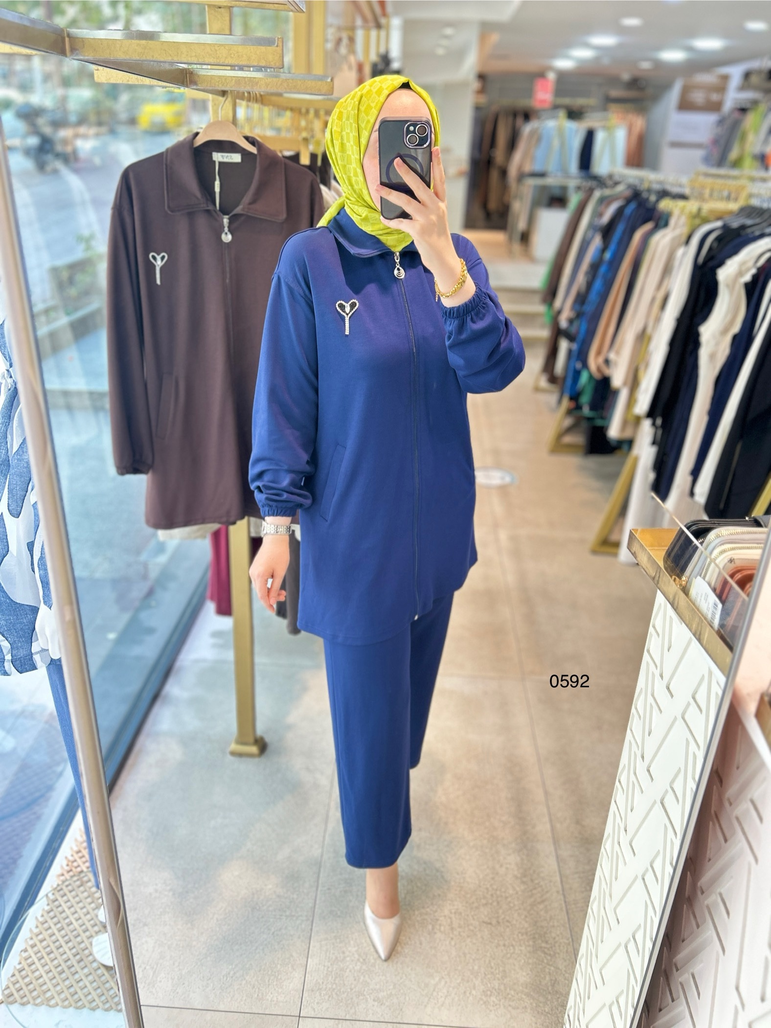 0592 BROŞ DETAYLI TAKIM - Görsel 2