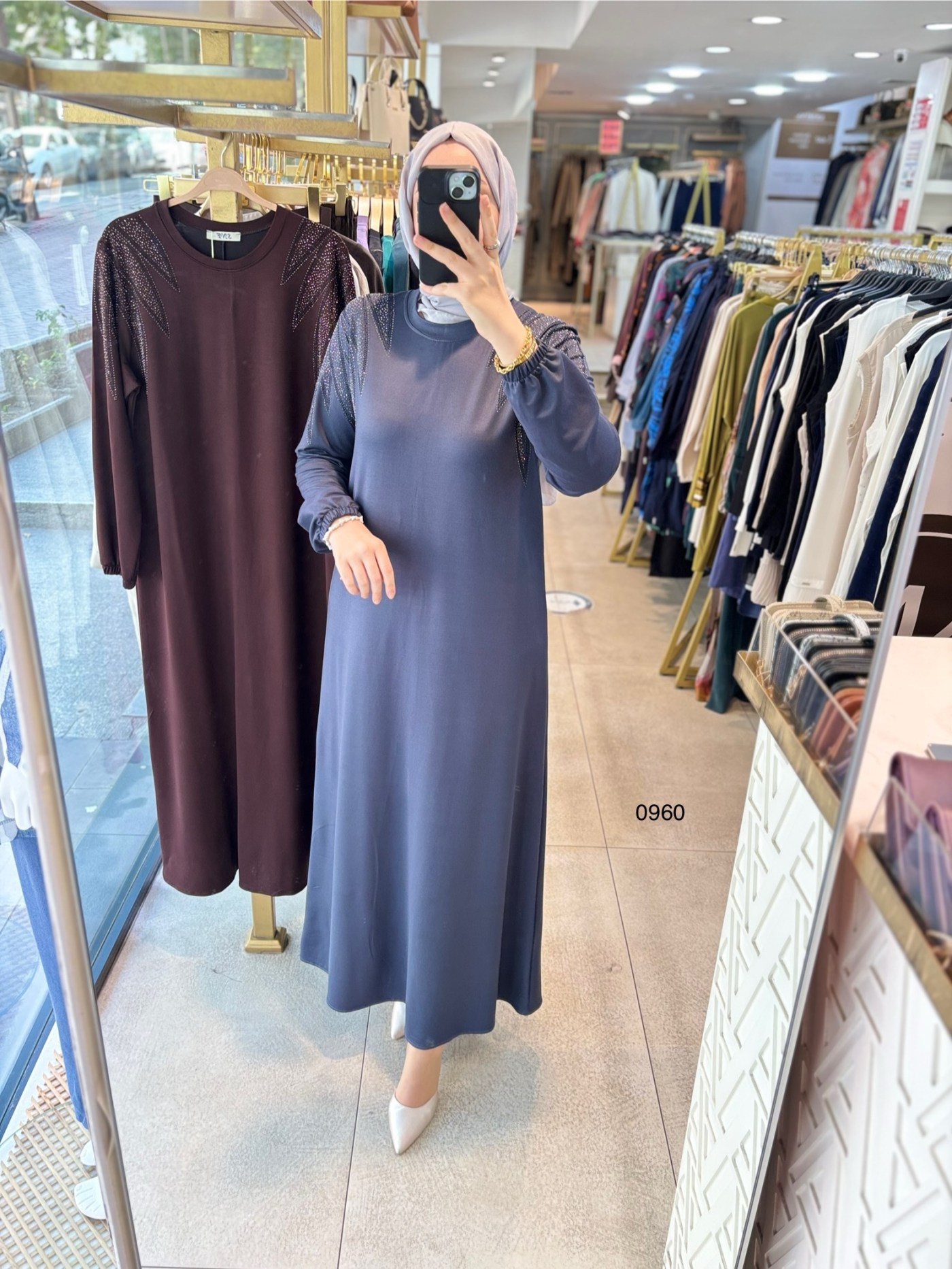 0960 OMZU TAŞ DETAYLI ELBİSE