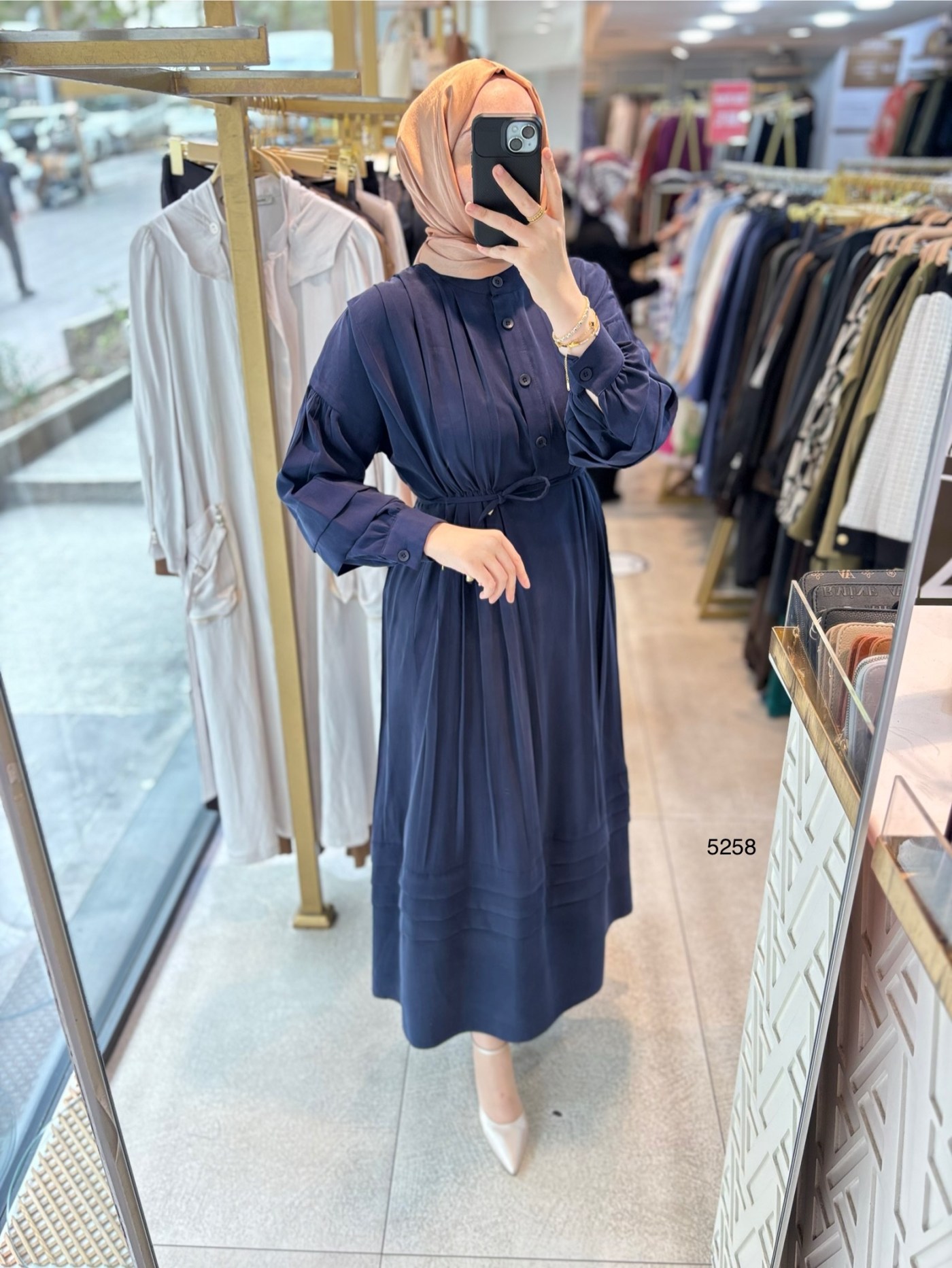 5258 PİLE DETAYLI ELBİSE