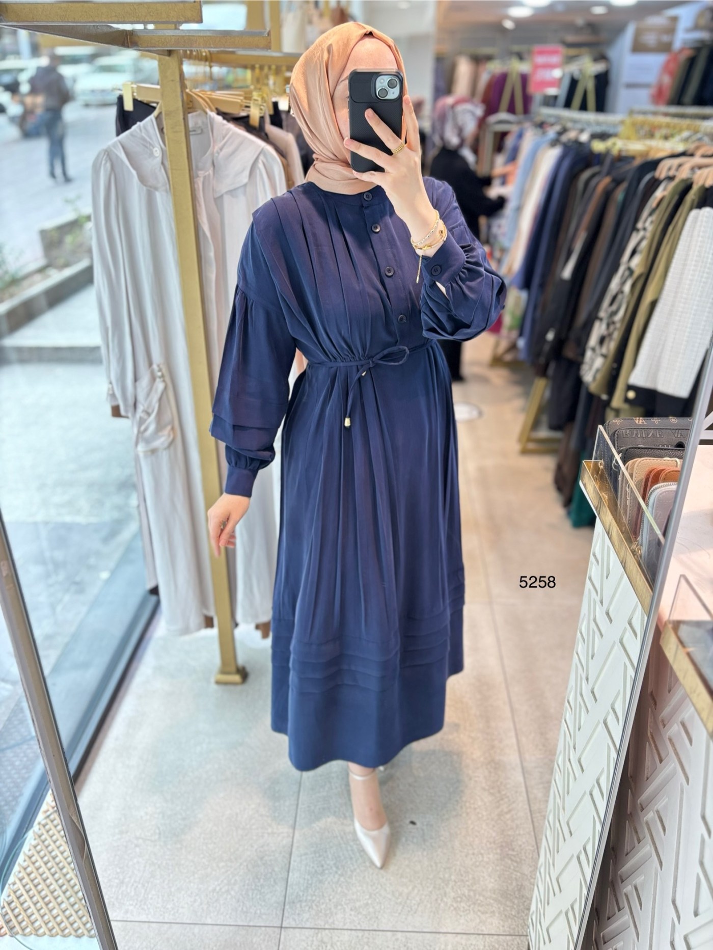 5258 PİLE DETAYLI ELBİSE