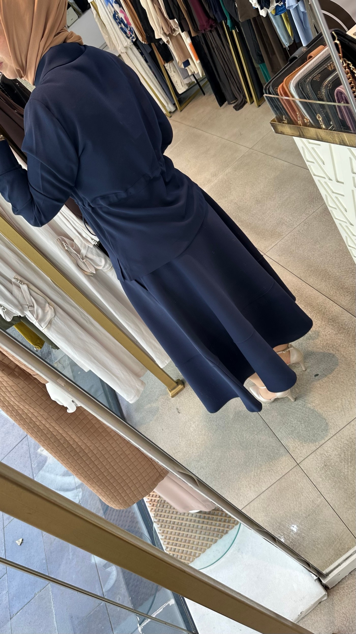 25KT665 ARMİNE TREND BEL BÜZGÜLÜ ETEKLİ TAKIM