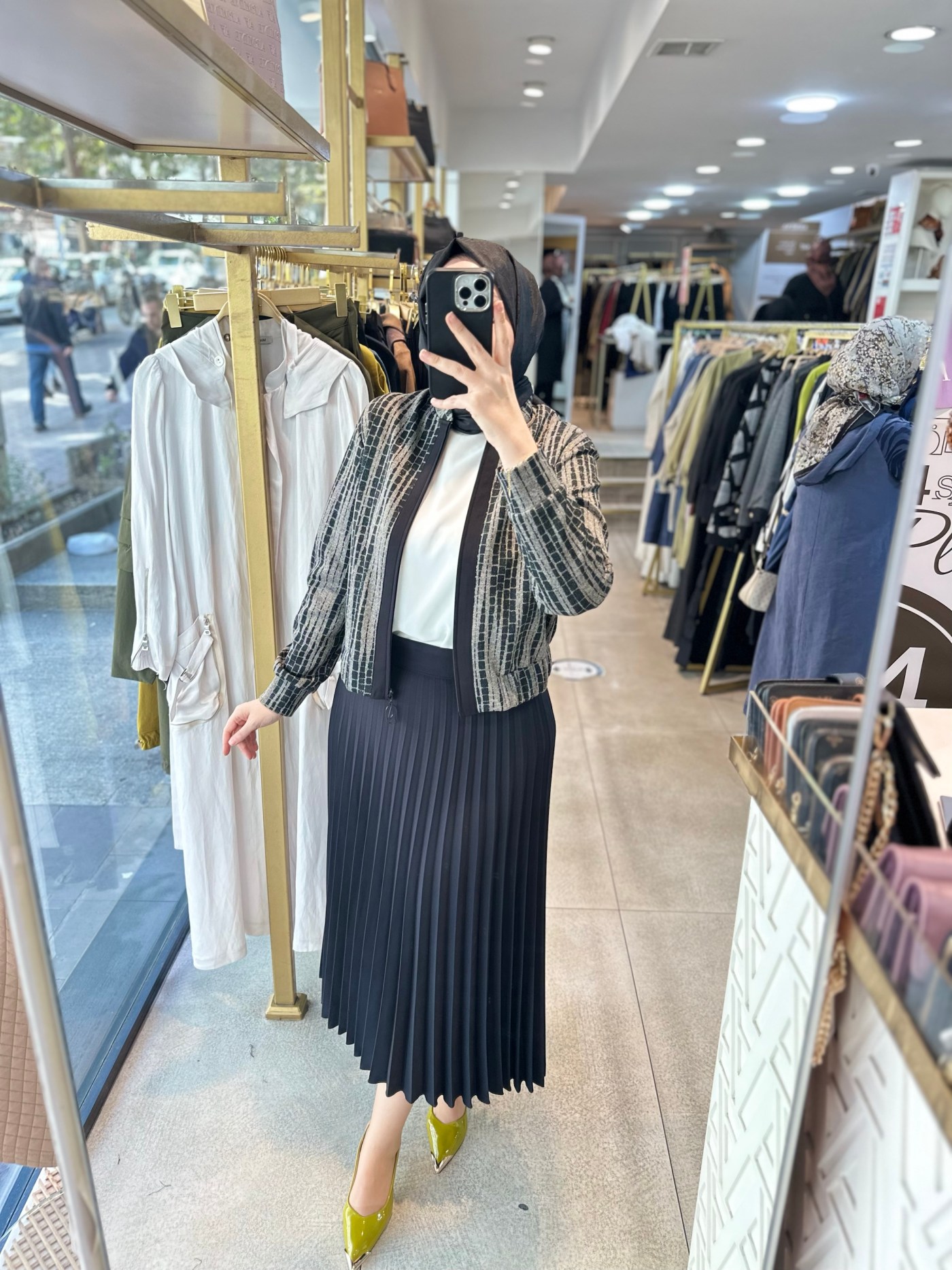 25KT650 ARMİNE TREND SİMLİ ETEKLİ TAKIM