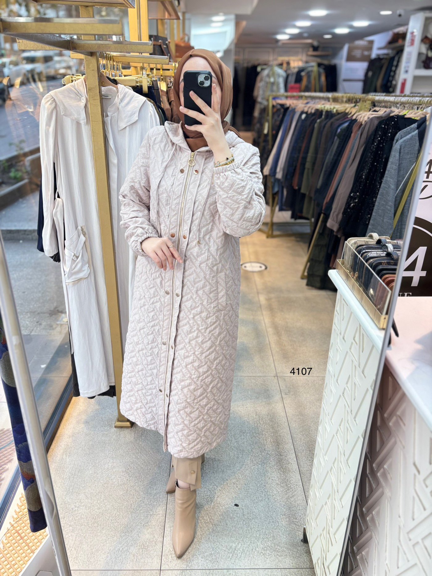 4107 FERMUARLI KAPİTONE KAP