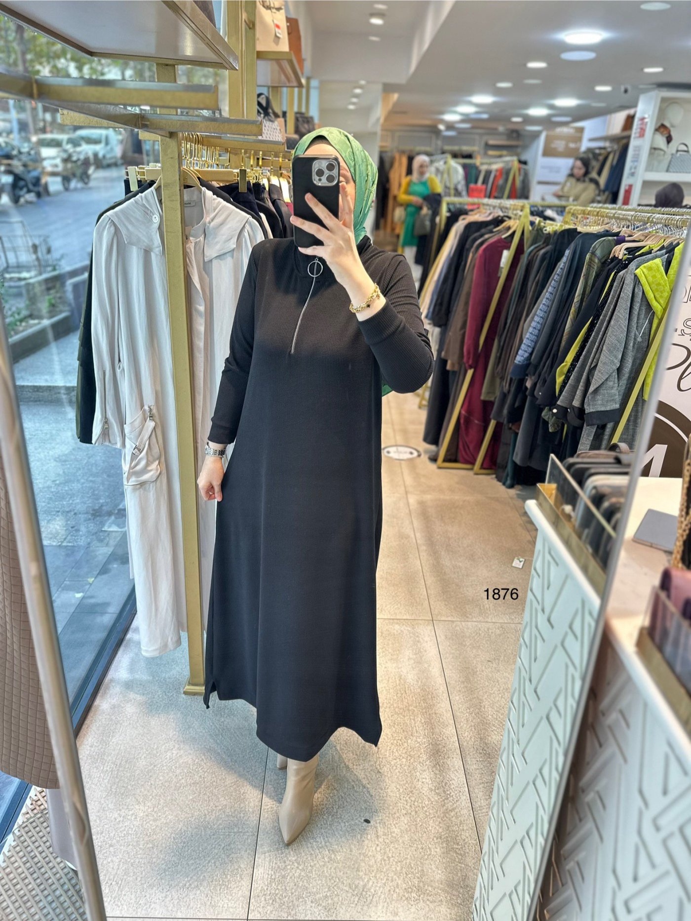 1876 Ön Fermuarlı Elbise