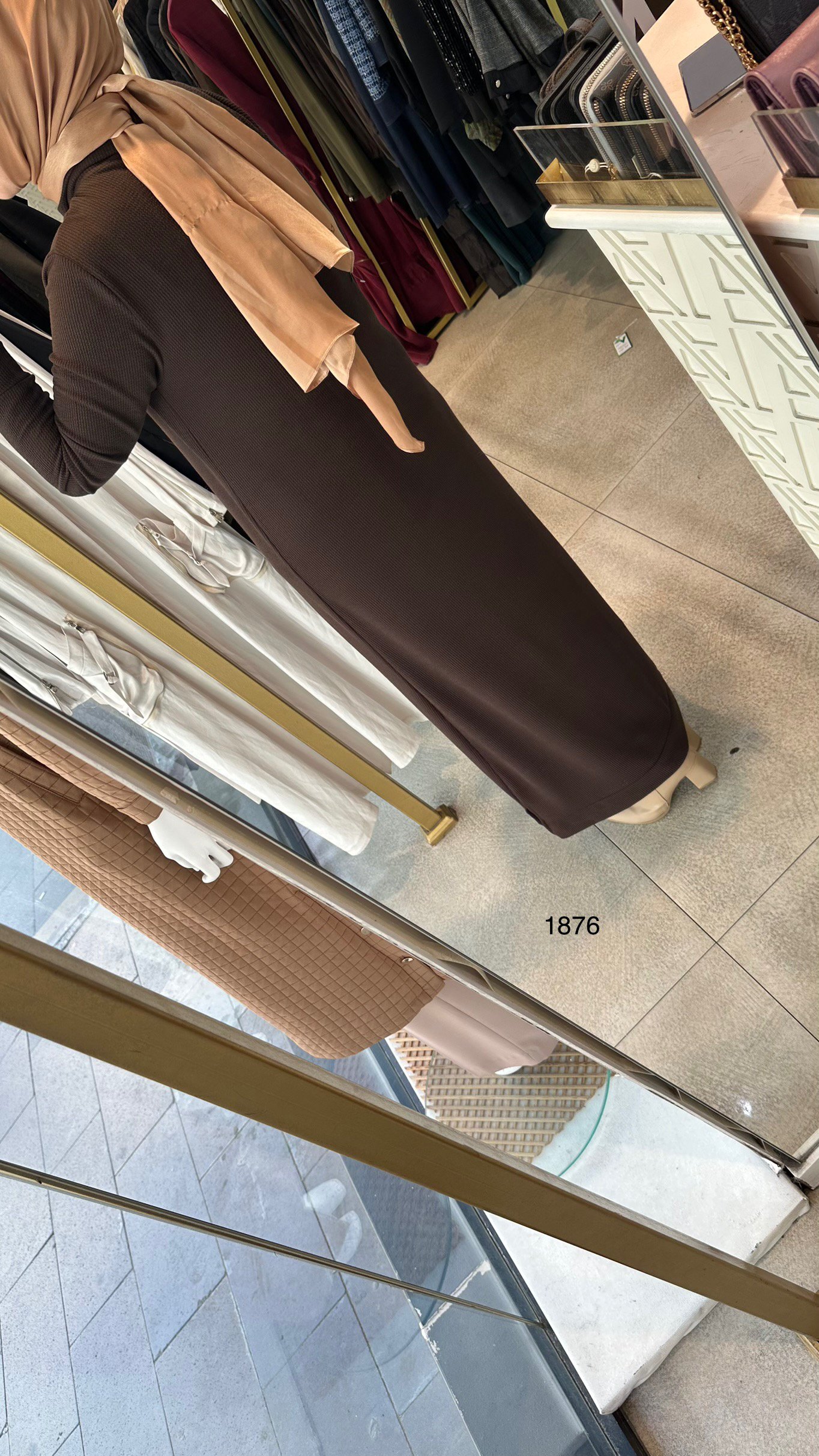 1876 Ön Fermuarlı Elbise