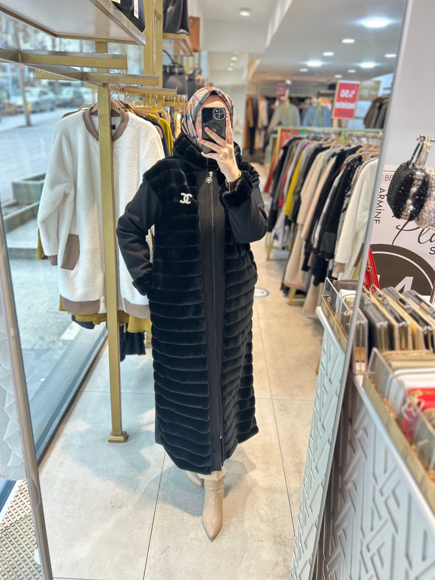 6514 Chanel Broşlu Angora Kaban